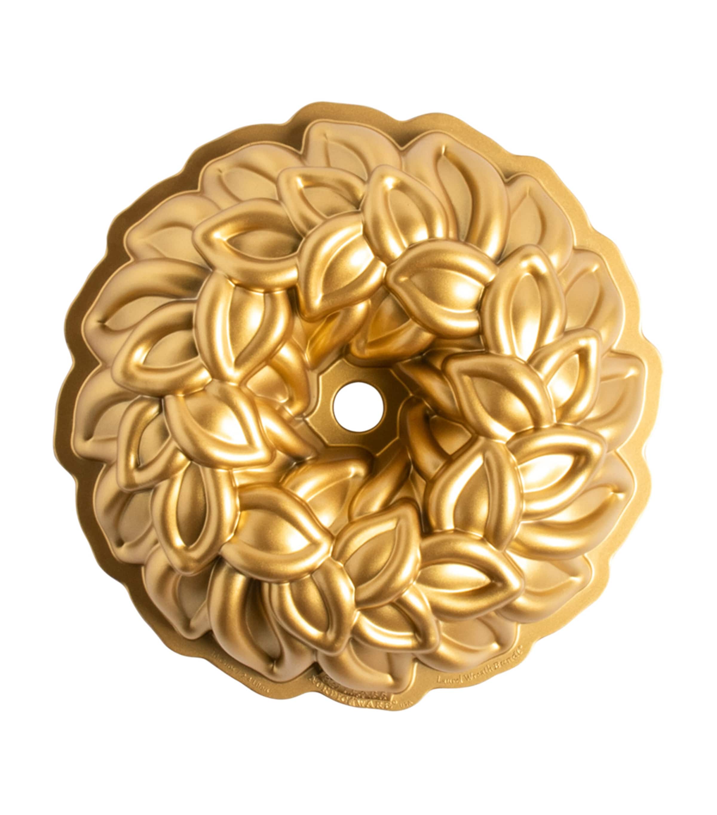 Nordic Ware Laurel Wreath Bundt Pan Gold Image 3