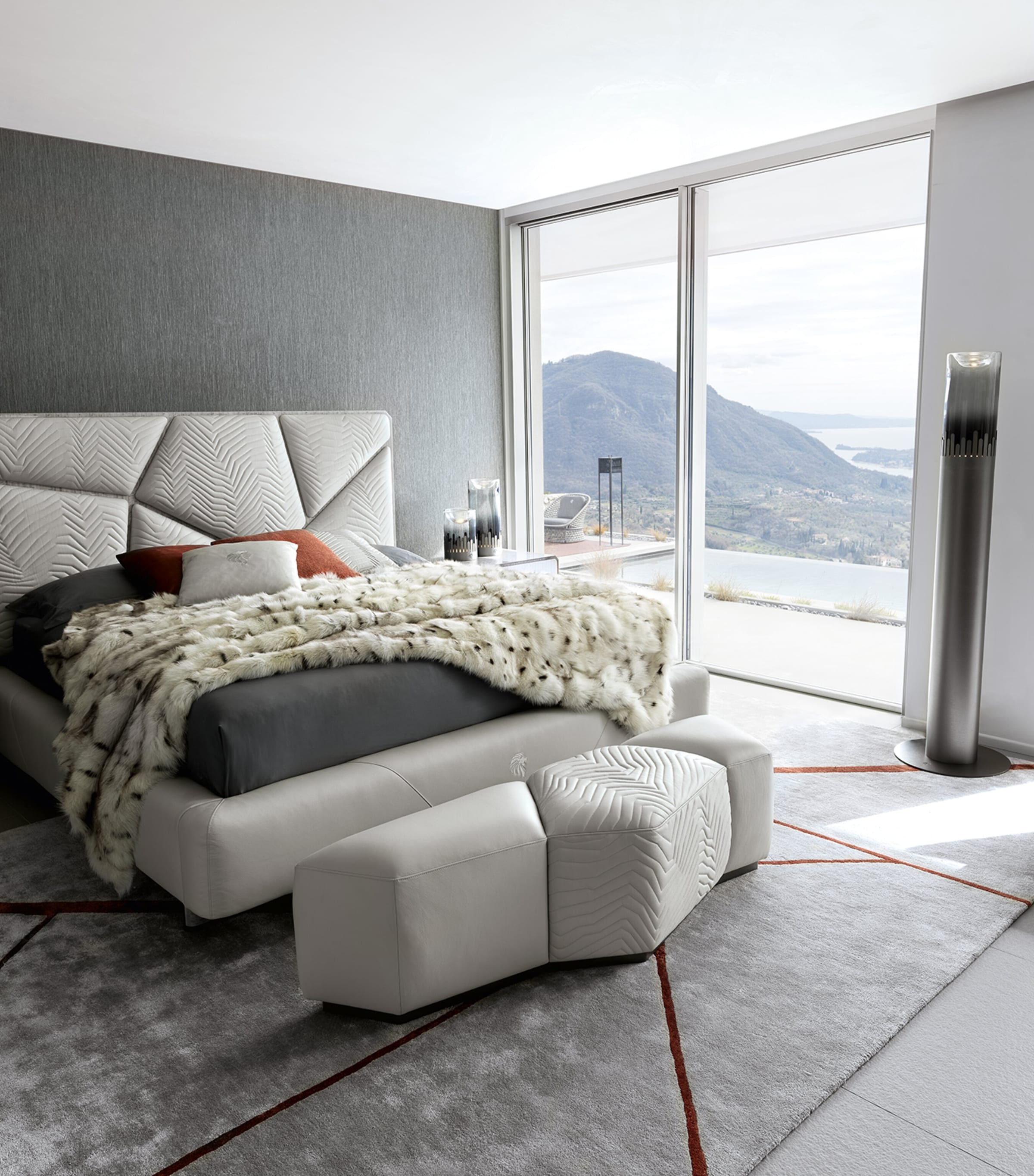 Moonlight Ottoman Bench MOONLIGHT LTHR 205 Image 2