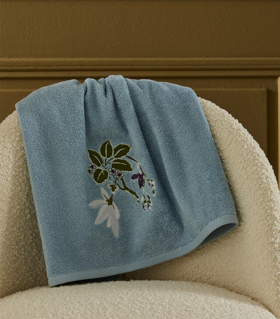 Yves Delorme Organic Cotton Rameau Bath Towel (70cm x 140cm) Blue Image 4
