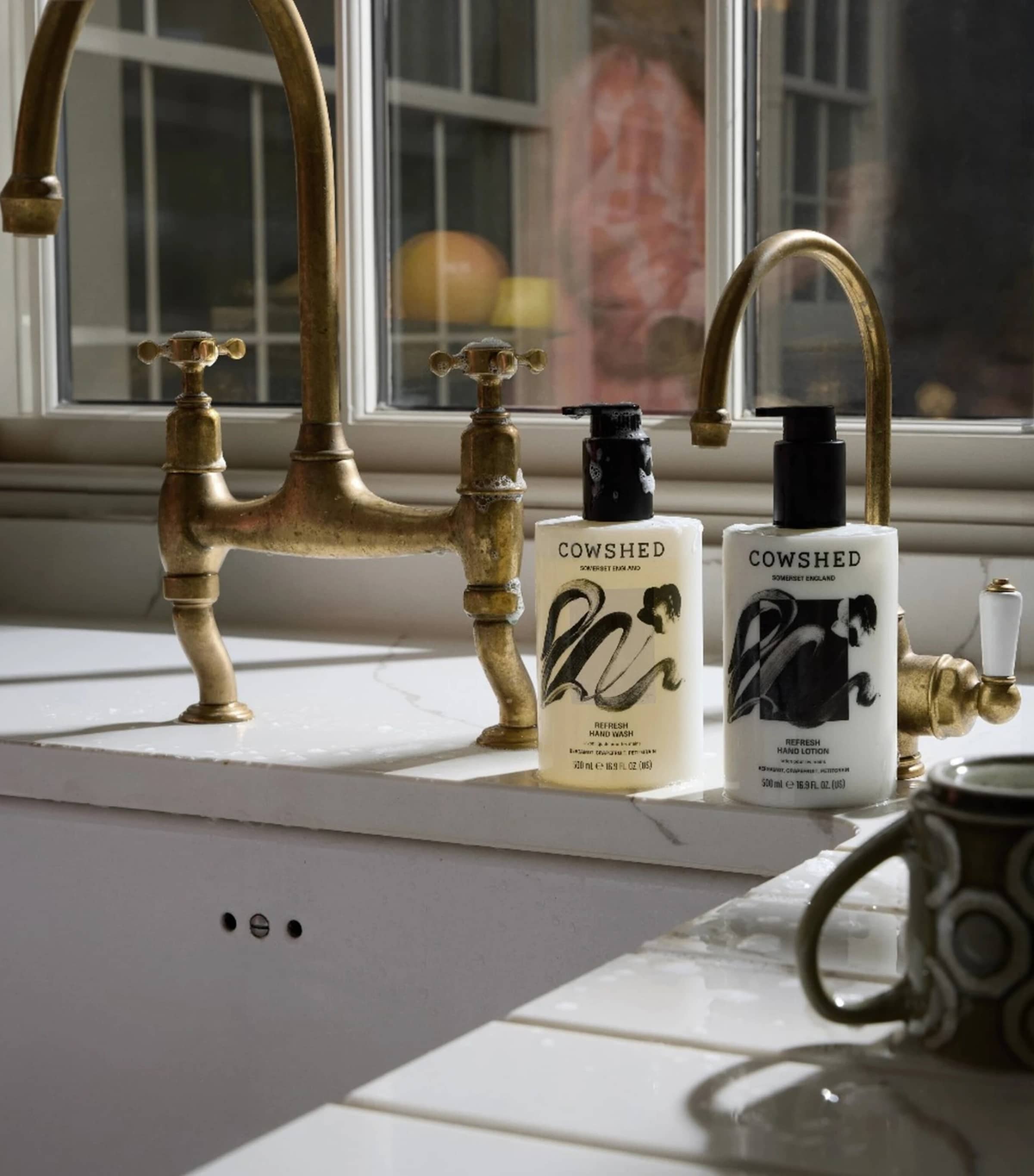 Cowshed Refresh Hand Wash (300ml) N/a Image 4