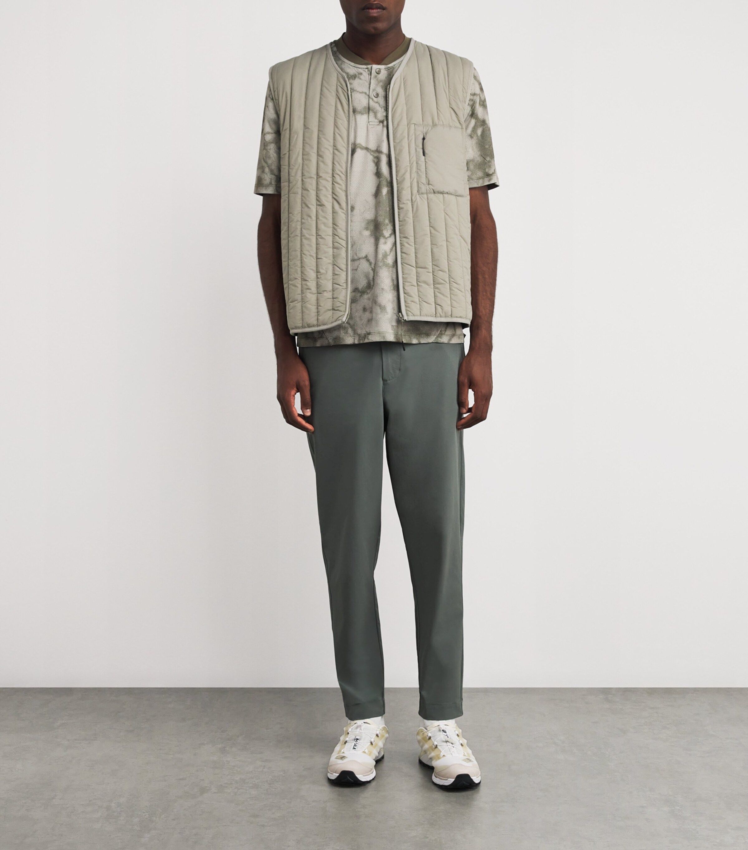 Water-Resistant Course Trousers GREEN Image 2