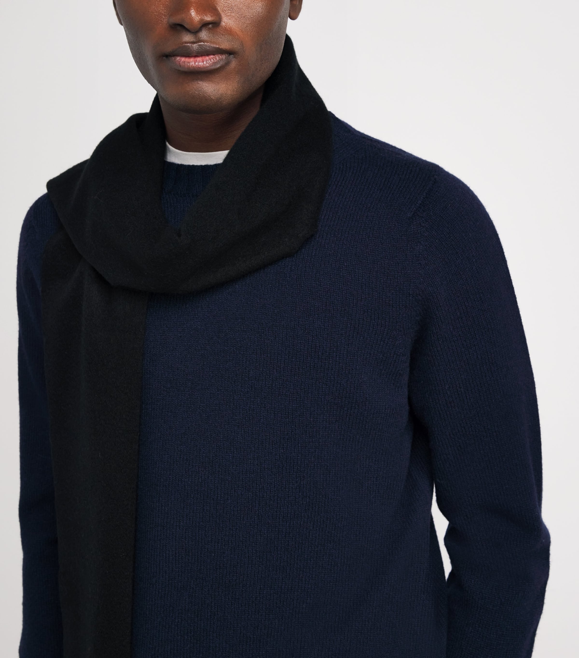 Cashmere Crew-Neck Sweater MIDNIGHT Image 6
