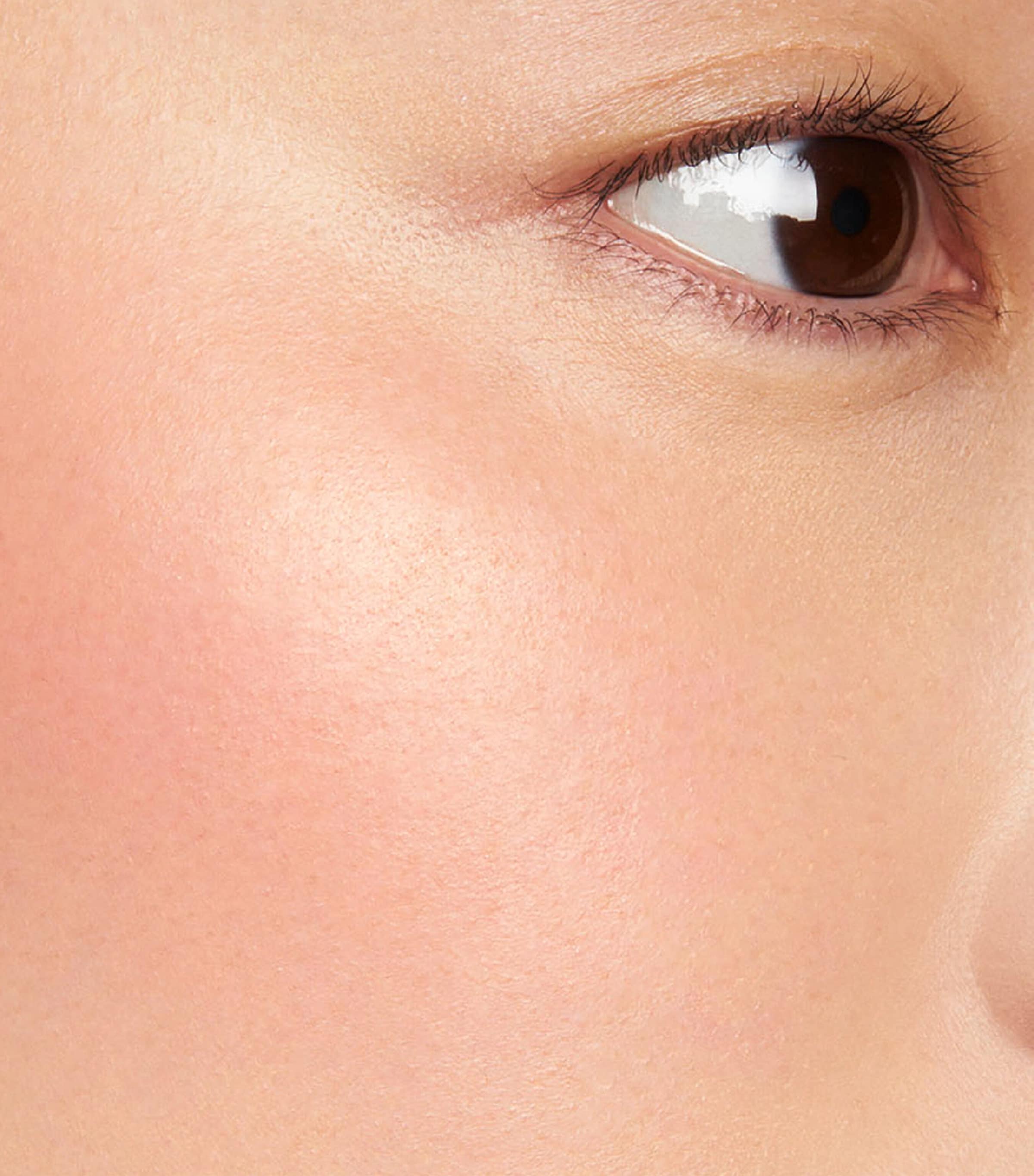 Blurring Color Blush 05 OMOIKURENAI Image 2