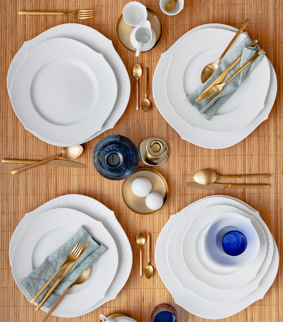 Porcelain Waves Relief Charger Plate (33cm) WHITE Image 2