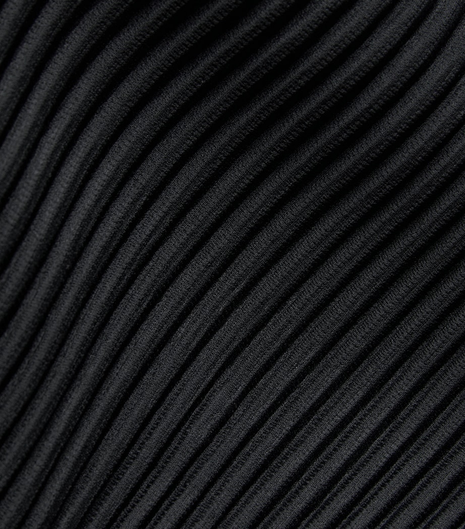 Homme Plissé Issey Miyake Mens Pleated Shorts Black Image 5