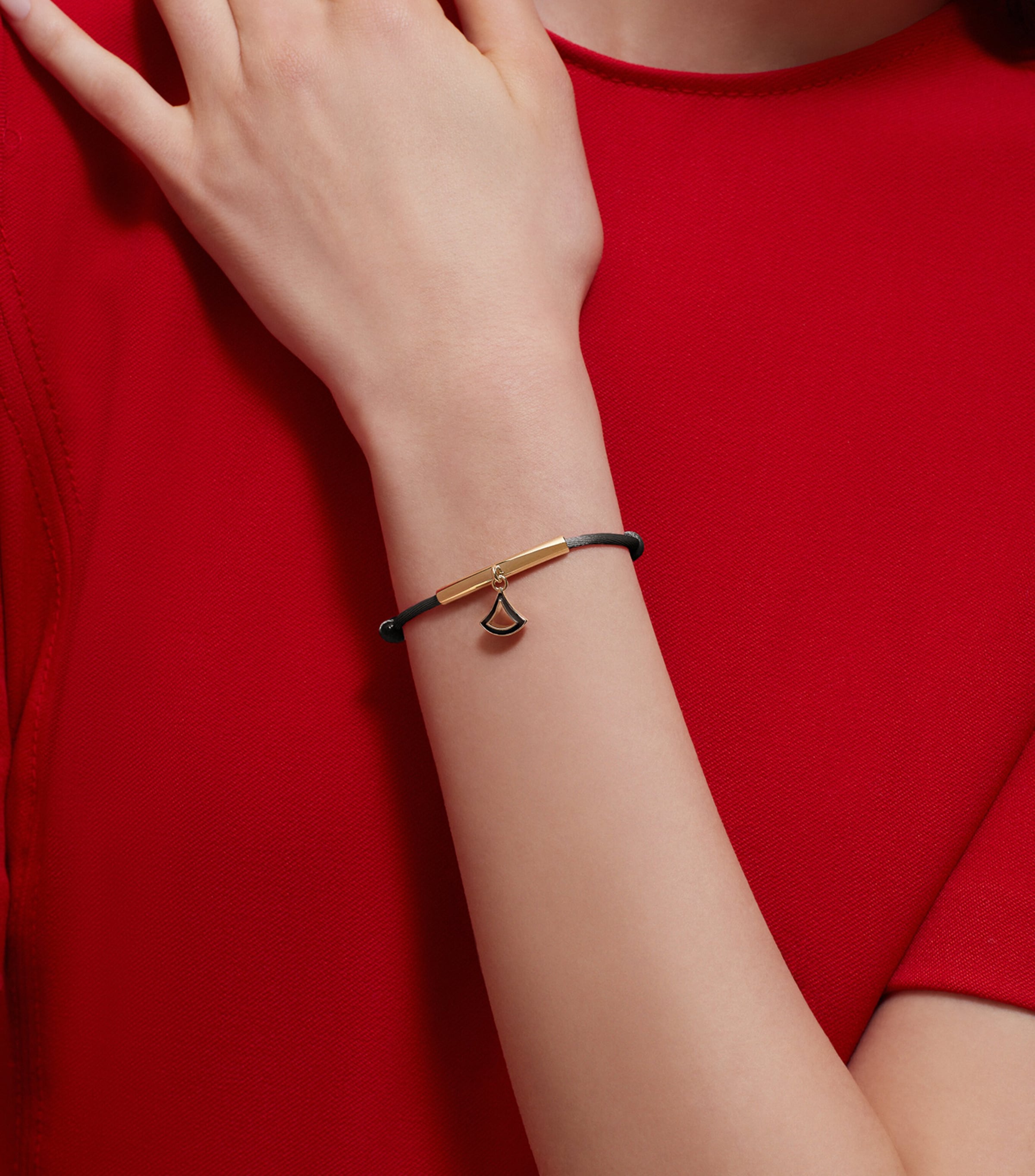 Divas’ Dream Bracelet BLACK Image 2