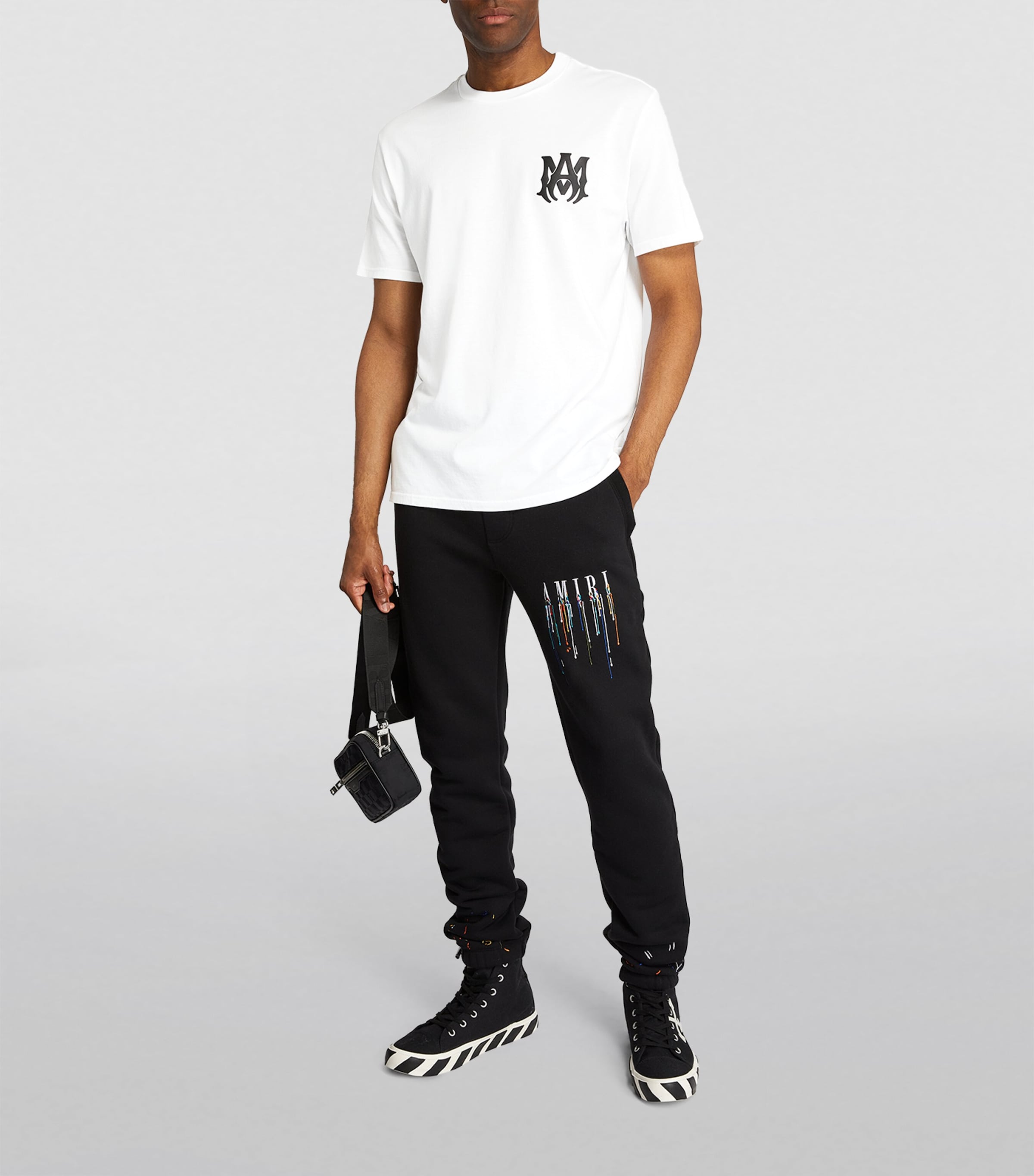 AMIRI アミリ コットン ロゴ Tシャツ AMIRI アミリ Zoltar ロゴ Tシャツ ブラック M - メルカリ