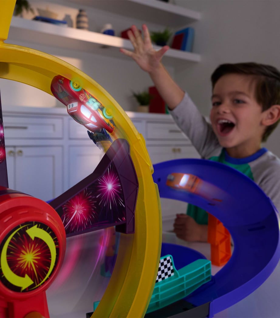 Disney Disney and Pixar Cars Race to Celebrate Lightning McQueen Celebration Raceway Playset Image 4