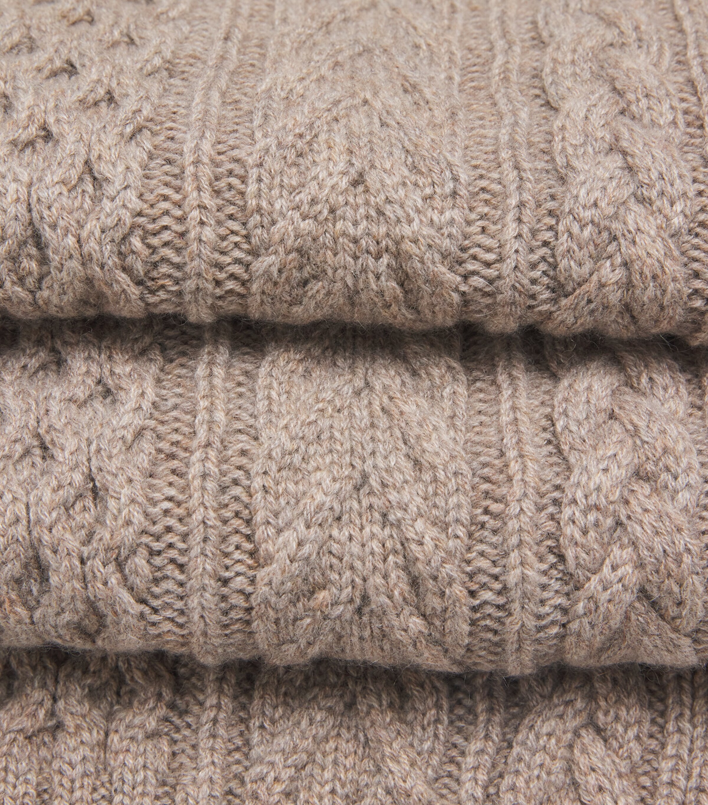 Cashmere Aran Cable Knit Scarf HB4334 ASH Image 3