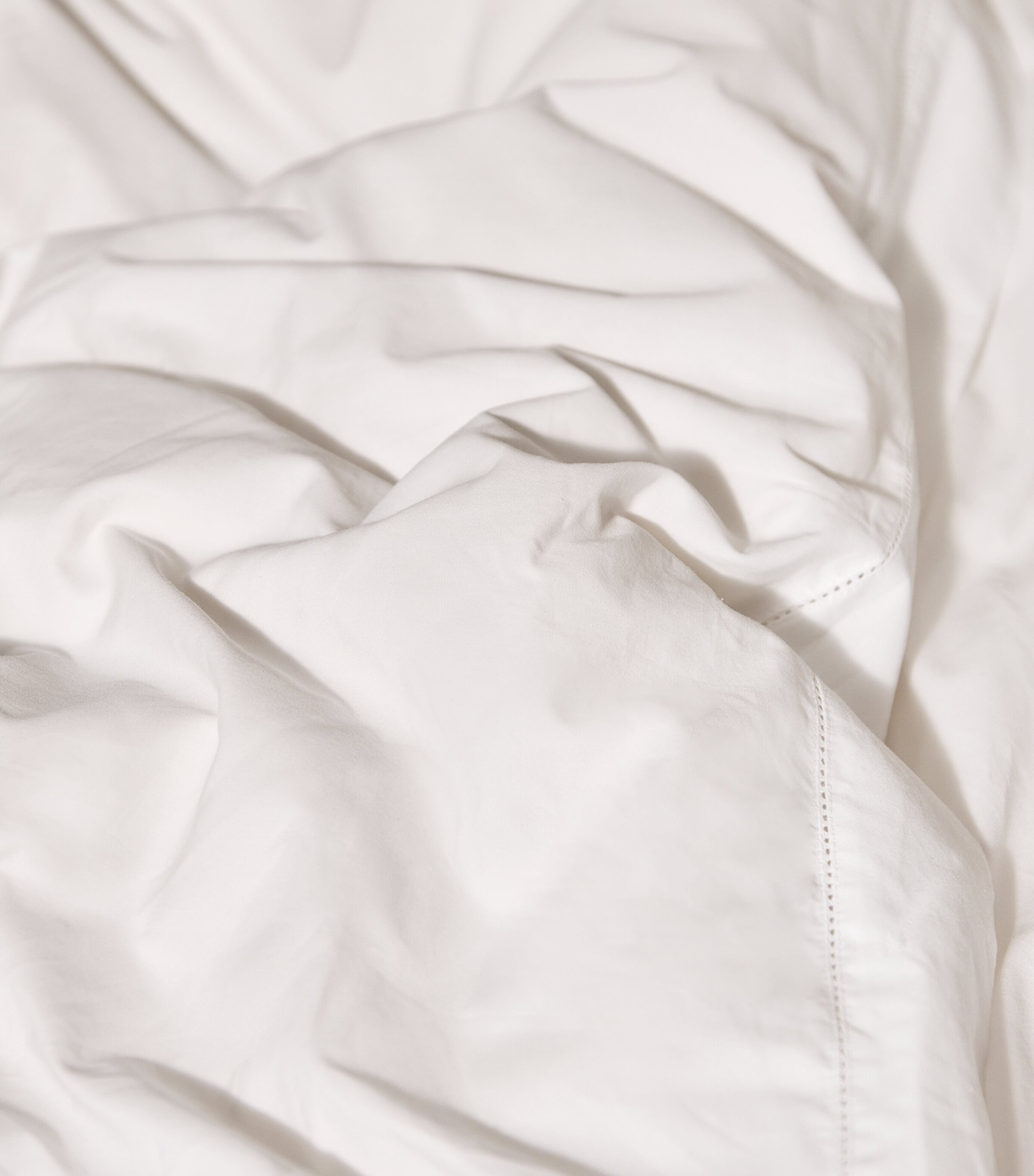 Cadogan King Flat Sheet (275cm x 275cm) WHITE Image 8