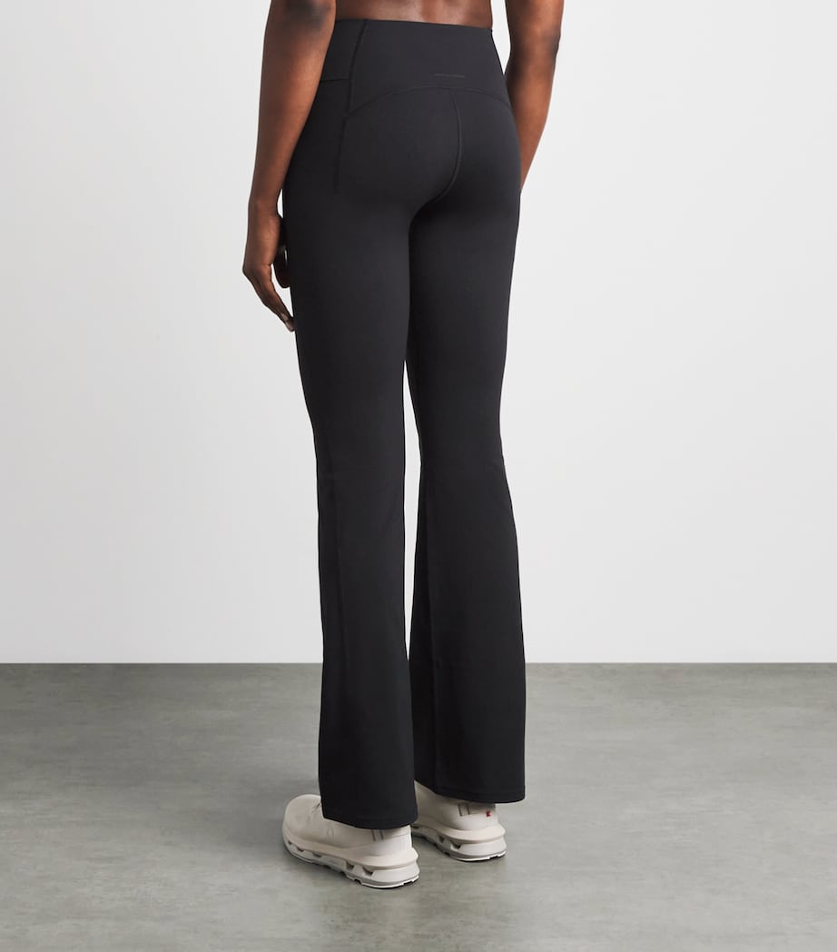 On Womens Studio Flared Leggings Black Image 5