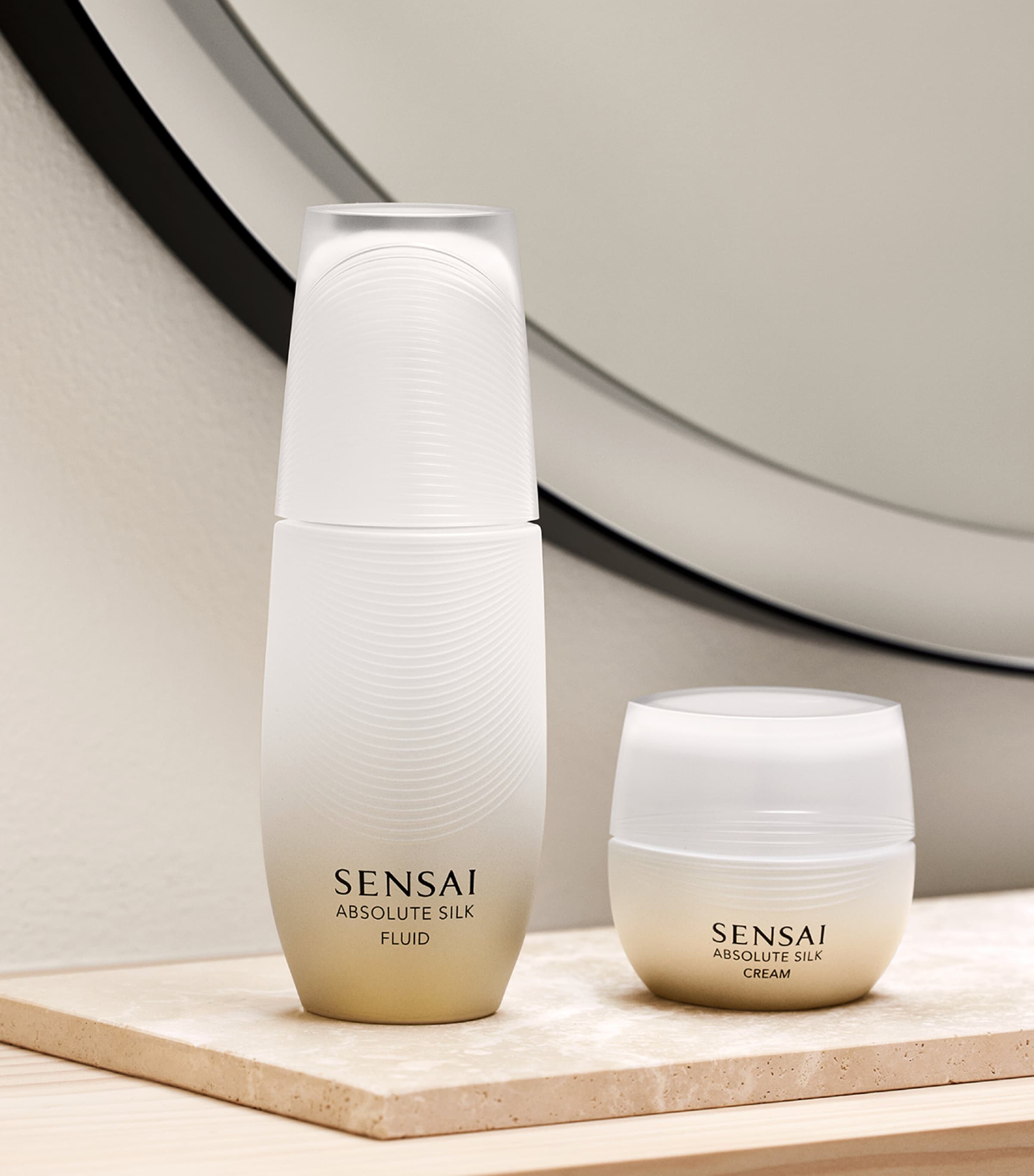 大人女性の Sensai Absolute Silk Fluid (80ml) | Harrods UK 乳液・ミルク