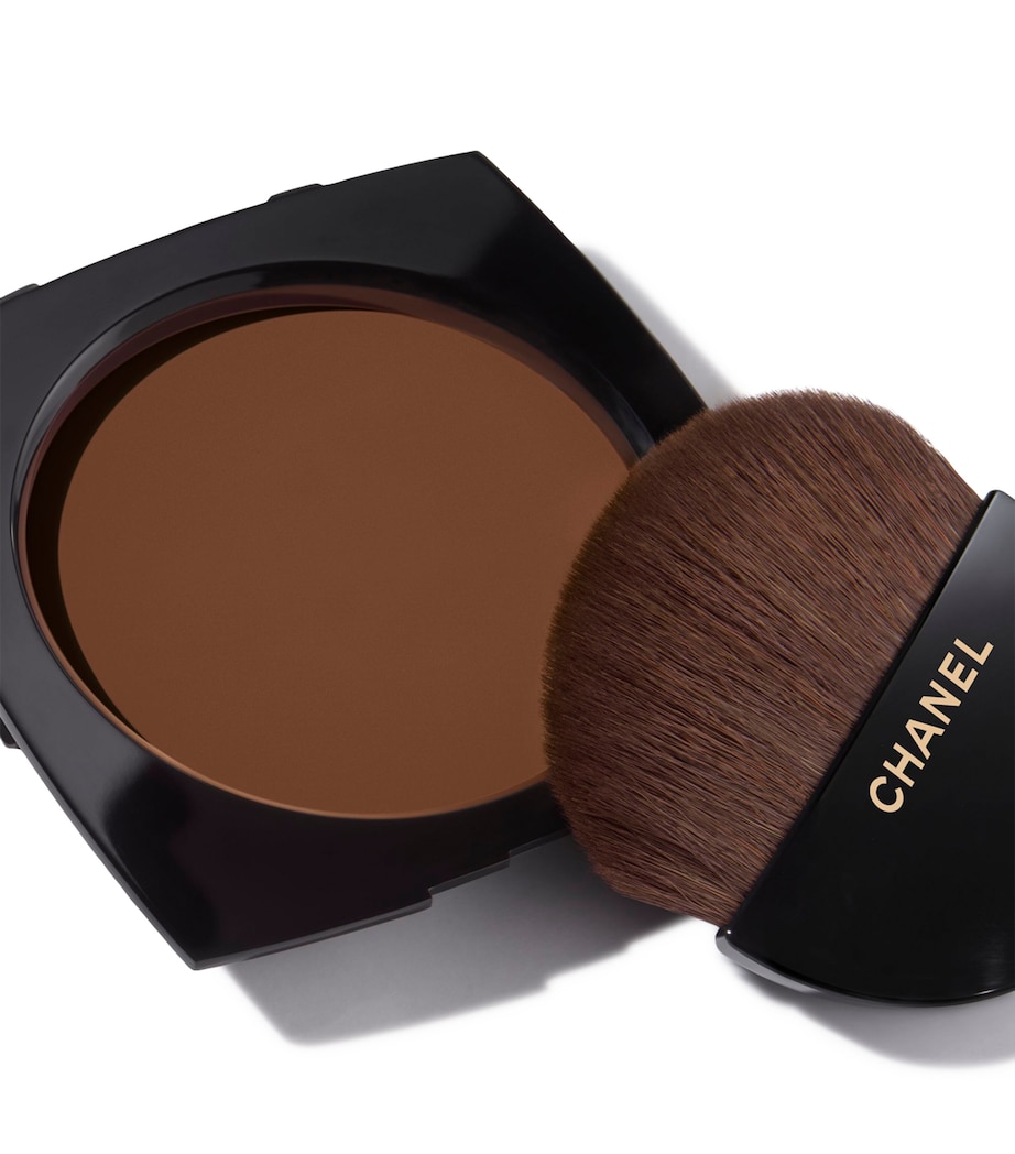 CHANEL LES BEIGES Healthy Glow Sheer Powder Image 2