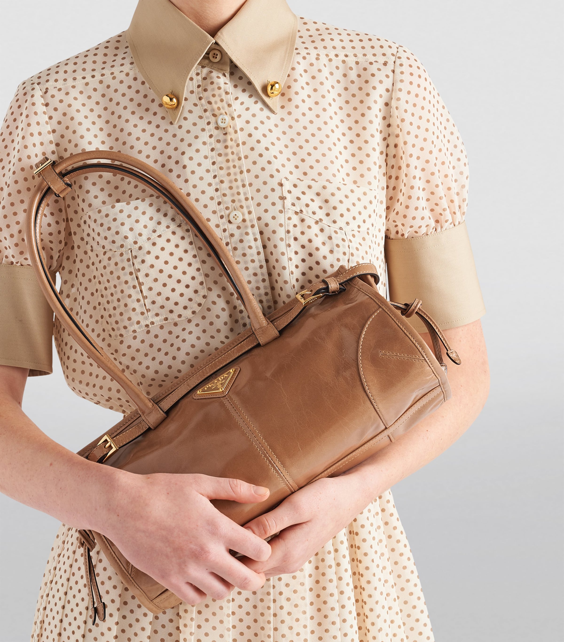 Medium Leather Top-Handle Bag F0LT6 Image 7