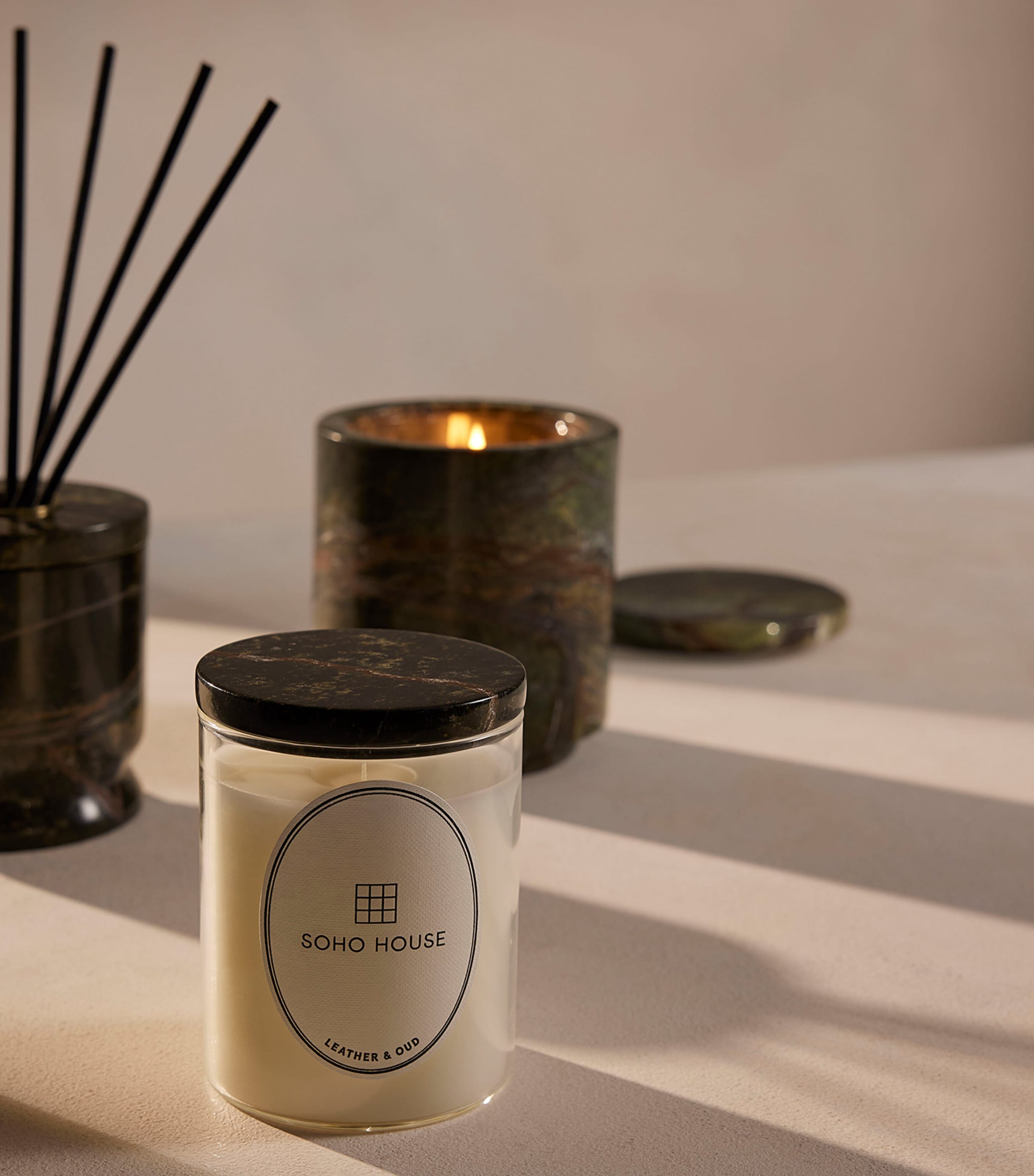 Leather & Oud Candle (250g) NO COLOUR Image 5