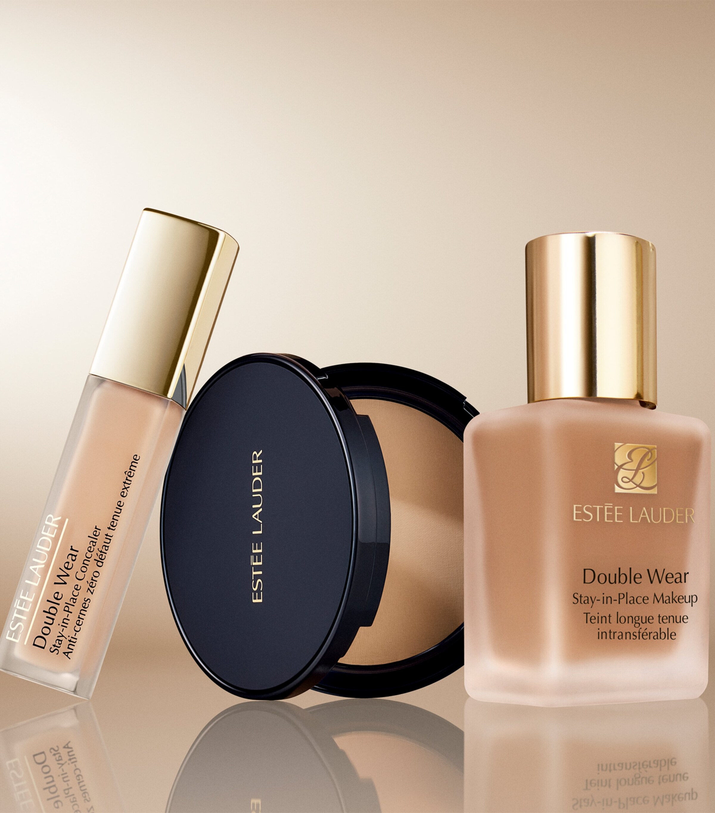 Double Wear Stay-In-Place Matte Powder Foundation LIGHT Image 4