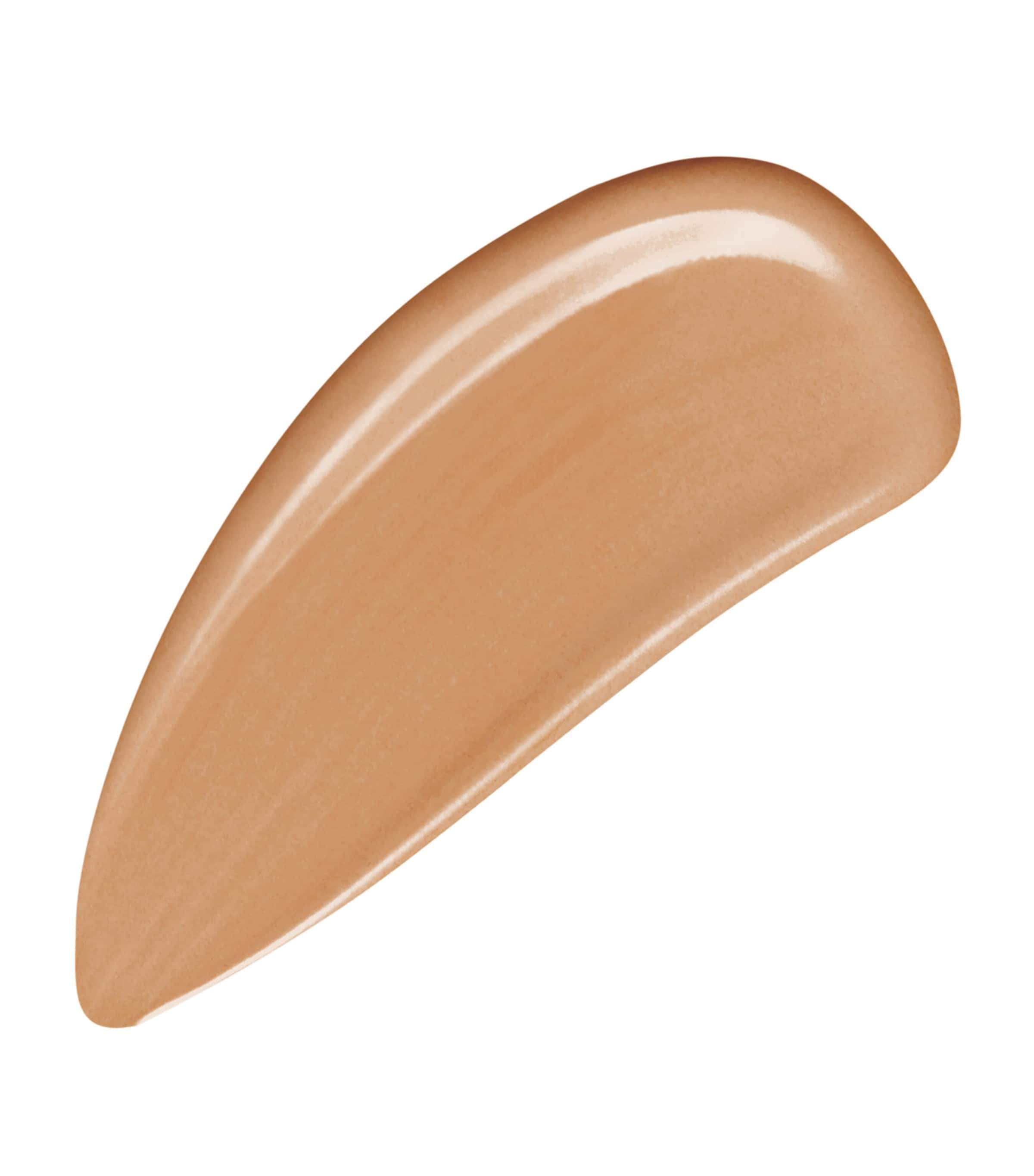 Luminous Silk Foundation 5.9 Image 3