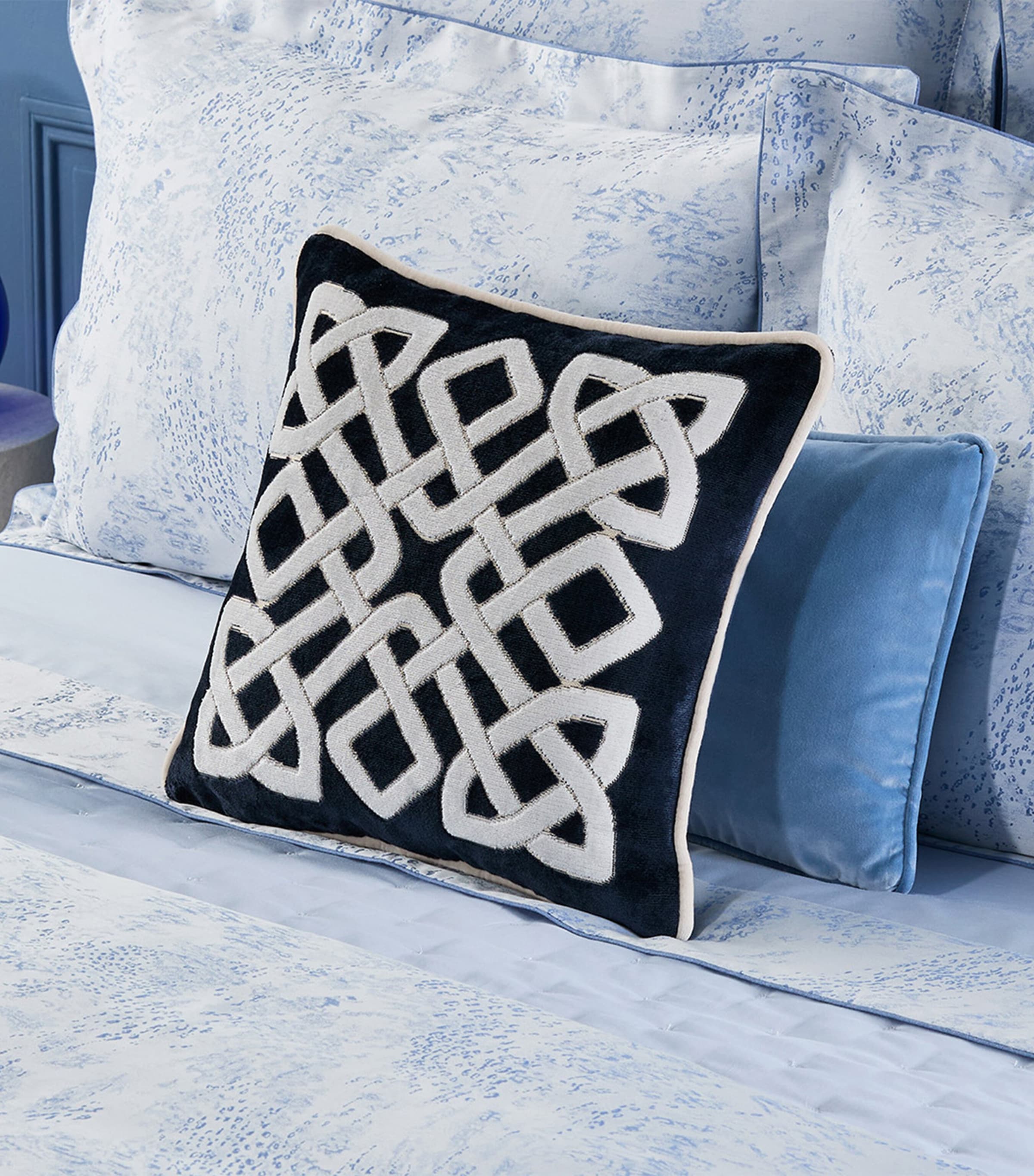 Yves Delorme Entrelac Marine Square Cushion Cover (45cm x 45cm) Marine Image 3
