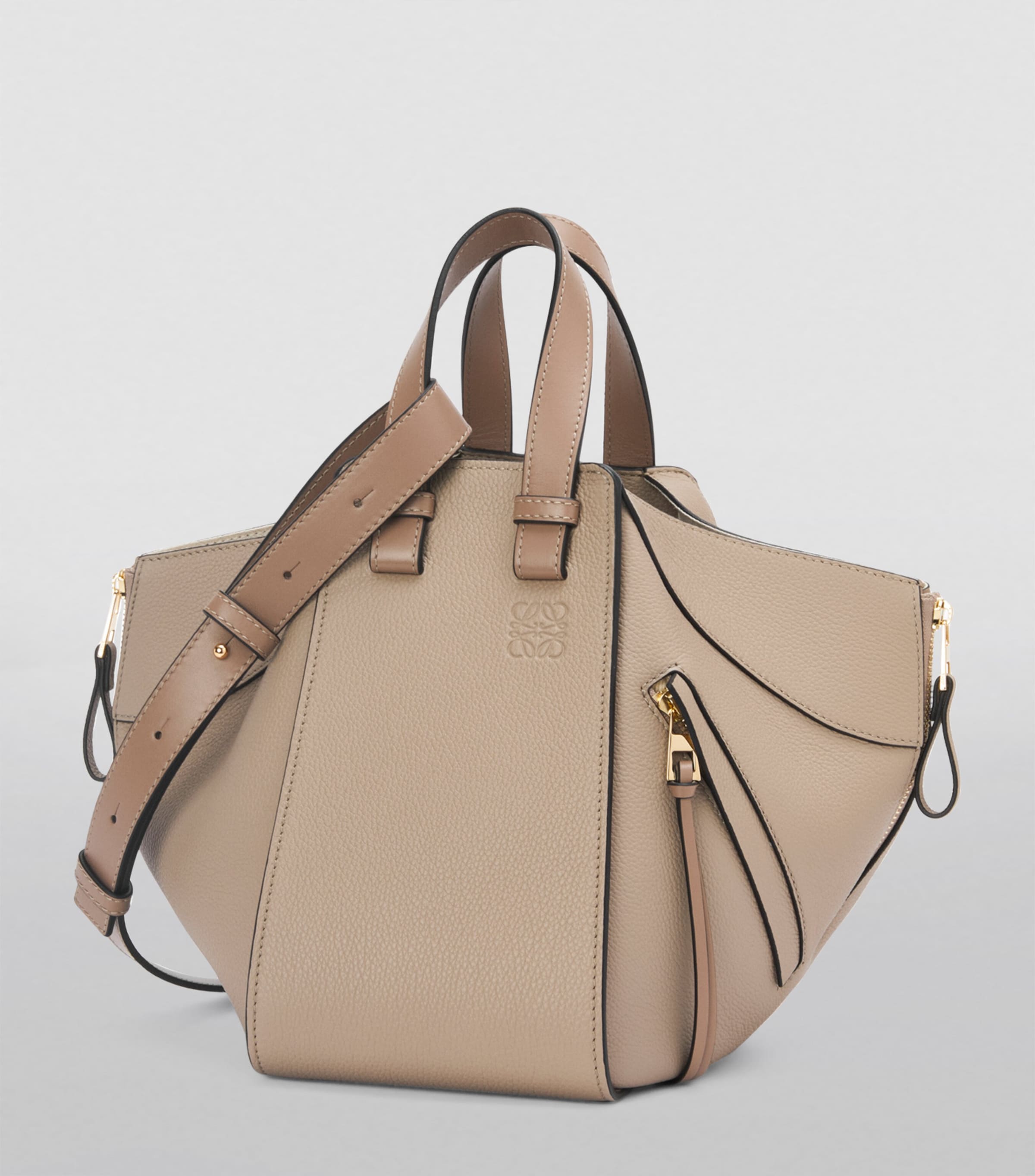 バッグ Loewe Hammock Beige Hammock Small leather shoulder bag in beige - Loewe | Mytheresa