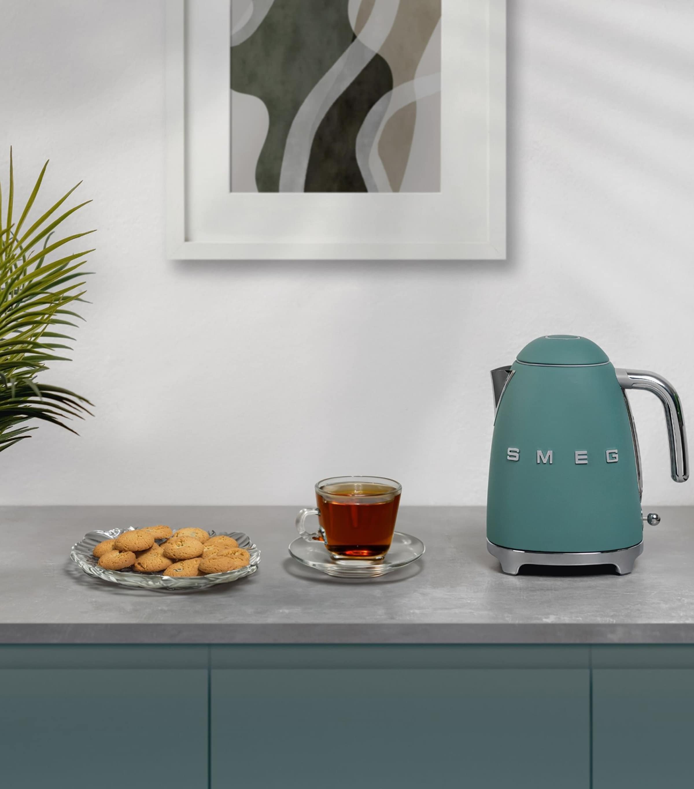 Retro Kettle EMERALD GREEN Image 2