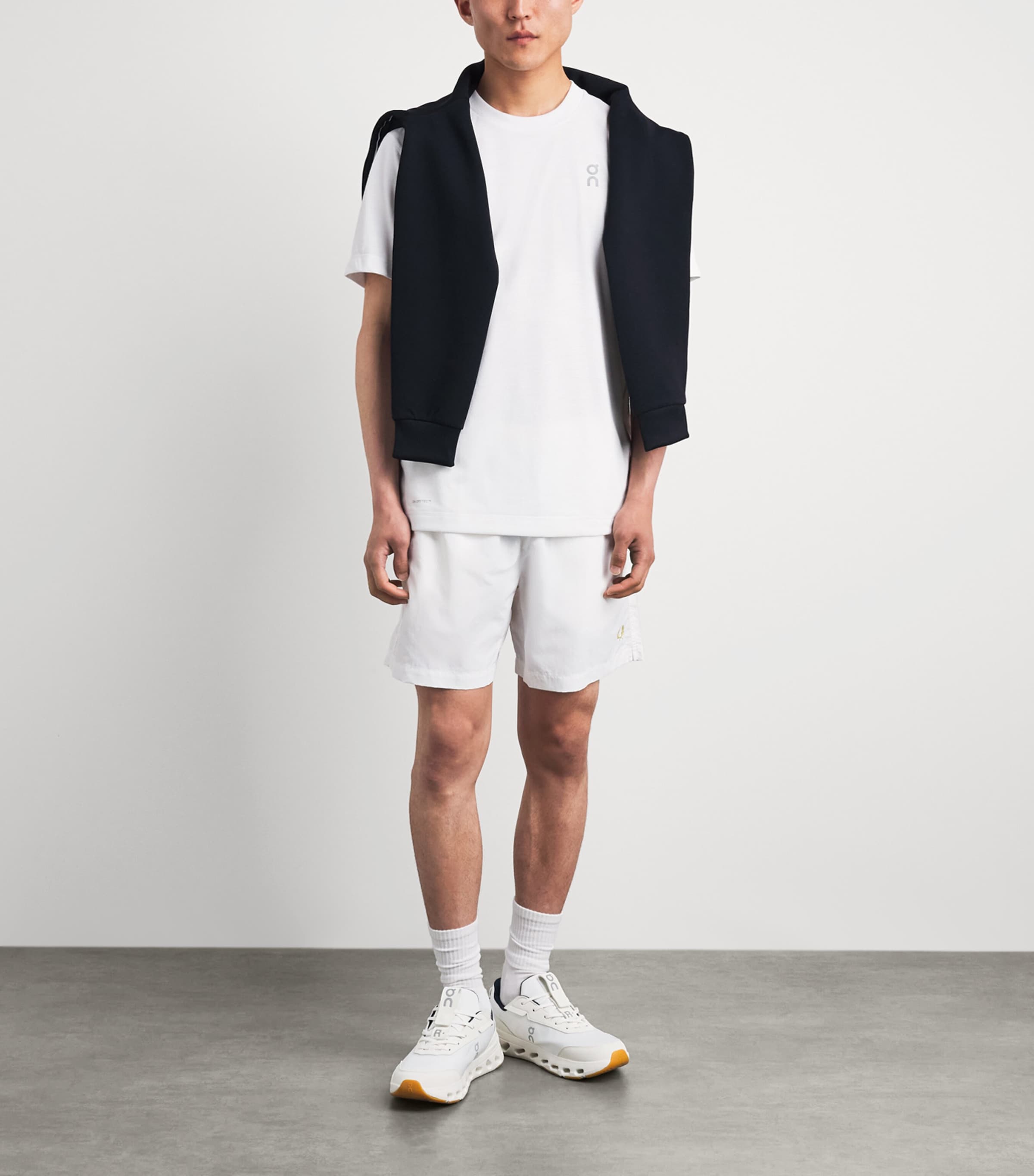 On Mens The Roger Wildcard Sneakers White | Midnight Image 4