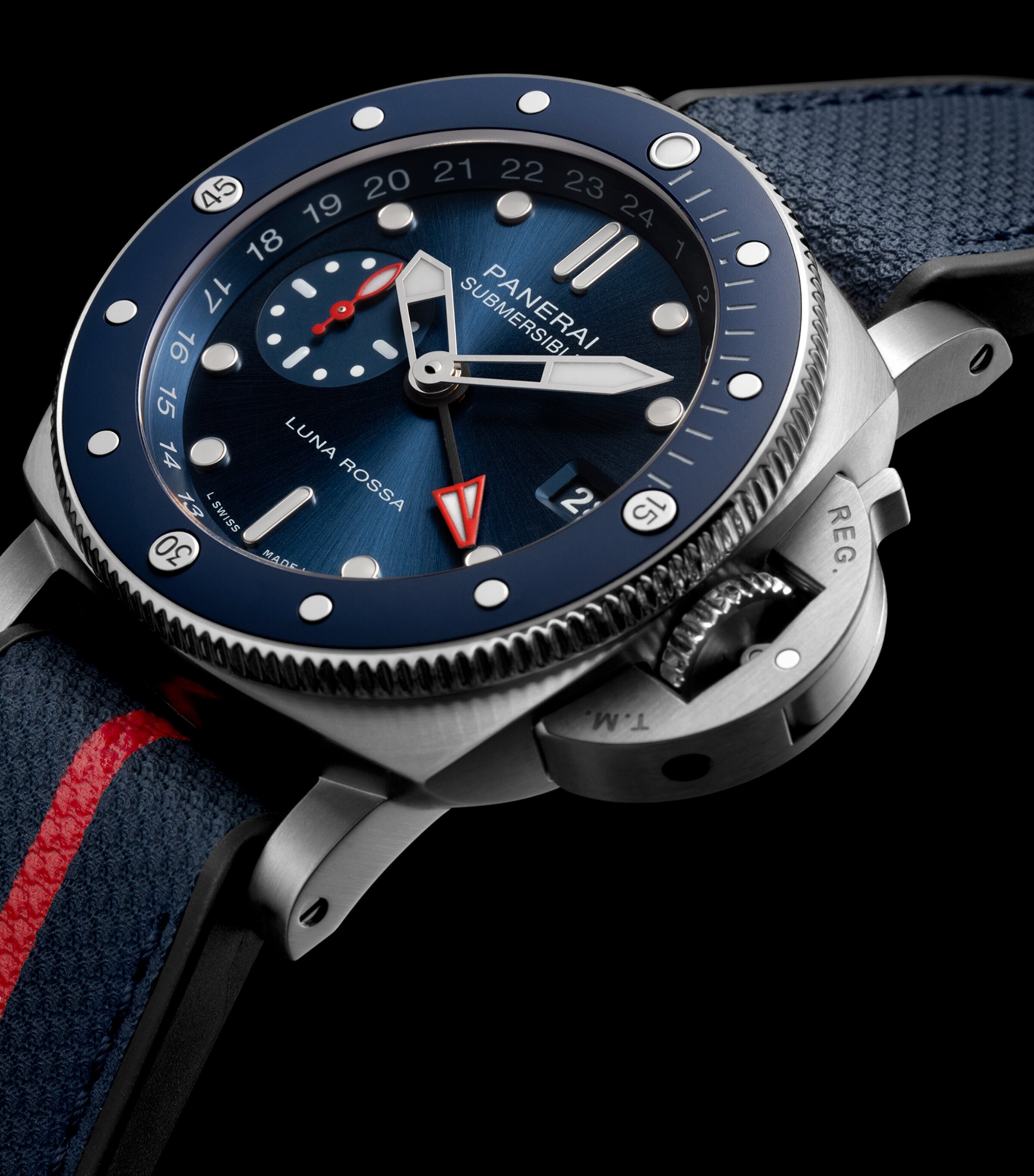 Panerai Titanium Submersible GMT Luna Rossa Titanio Watch 42mm Blue Image 6