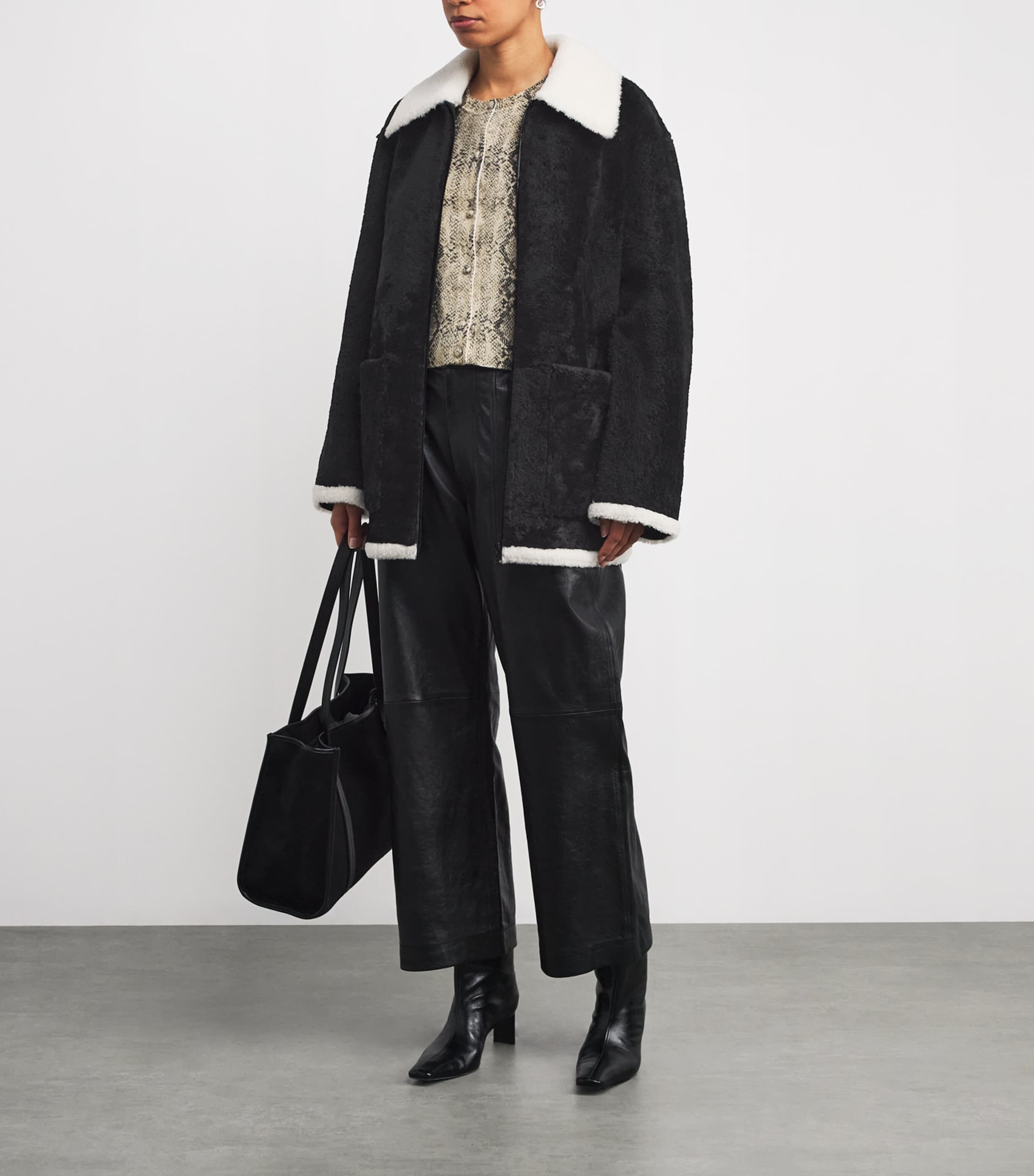 Lamb Shearling Jacket BLACK Image 2