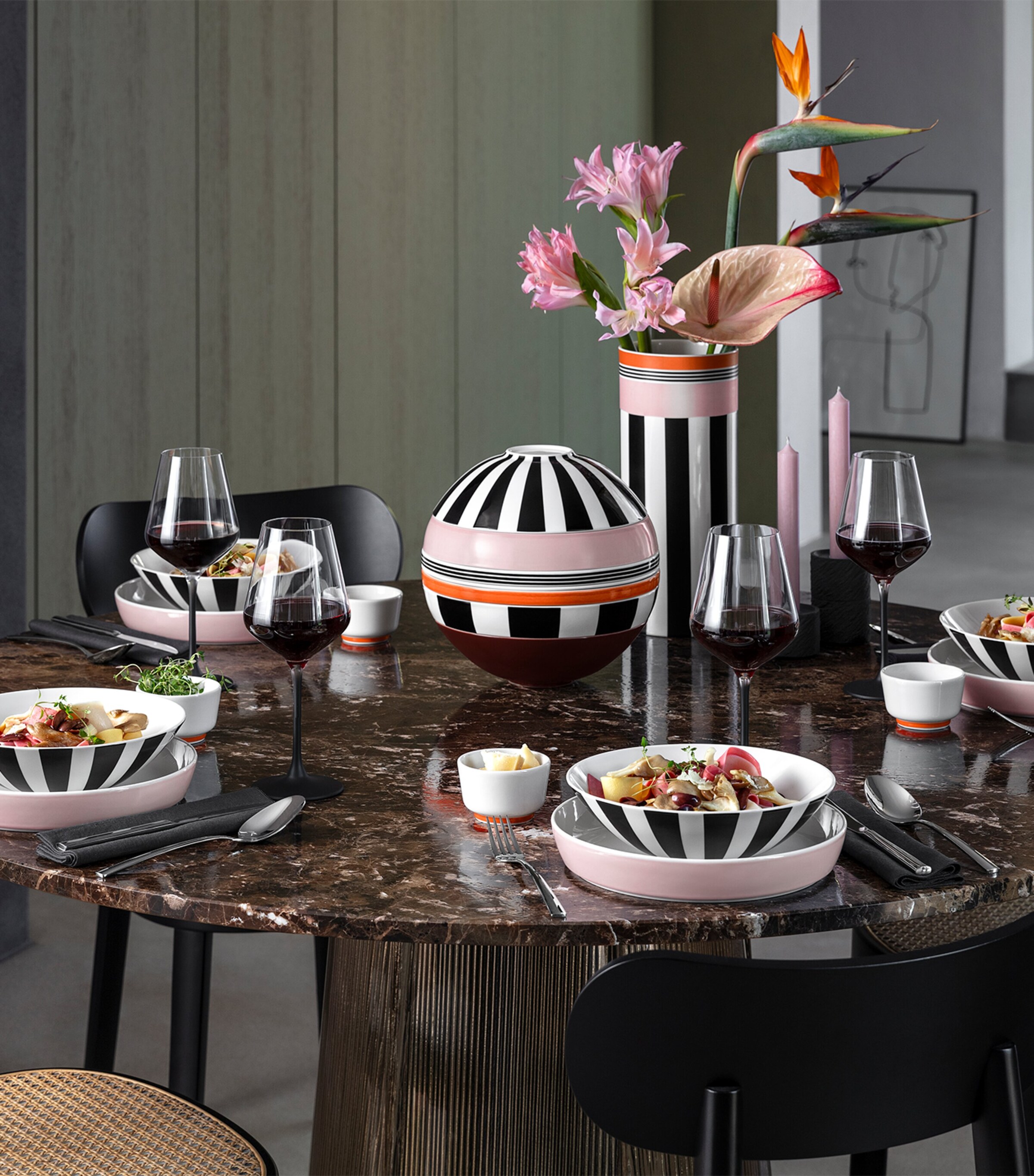 Porcelain Memphis Vase (30cm) WHITE Image 3