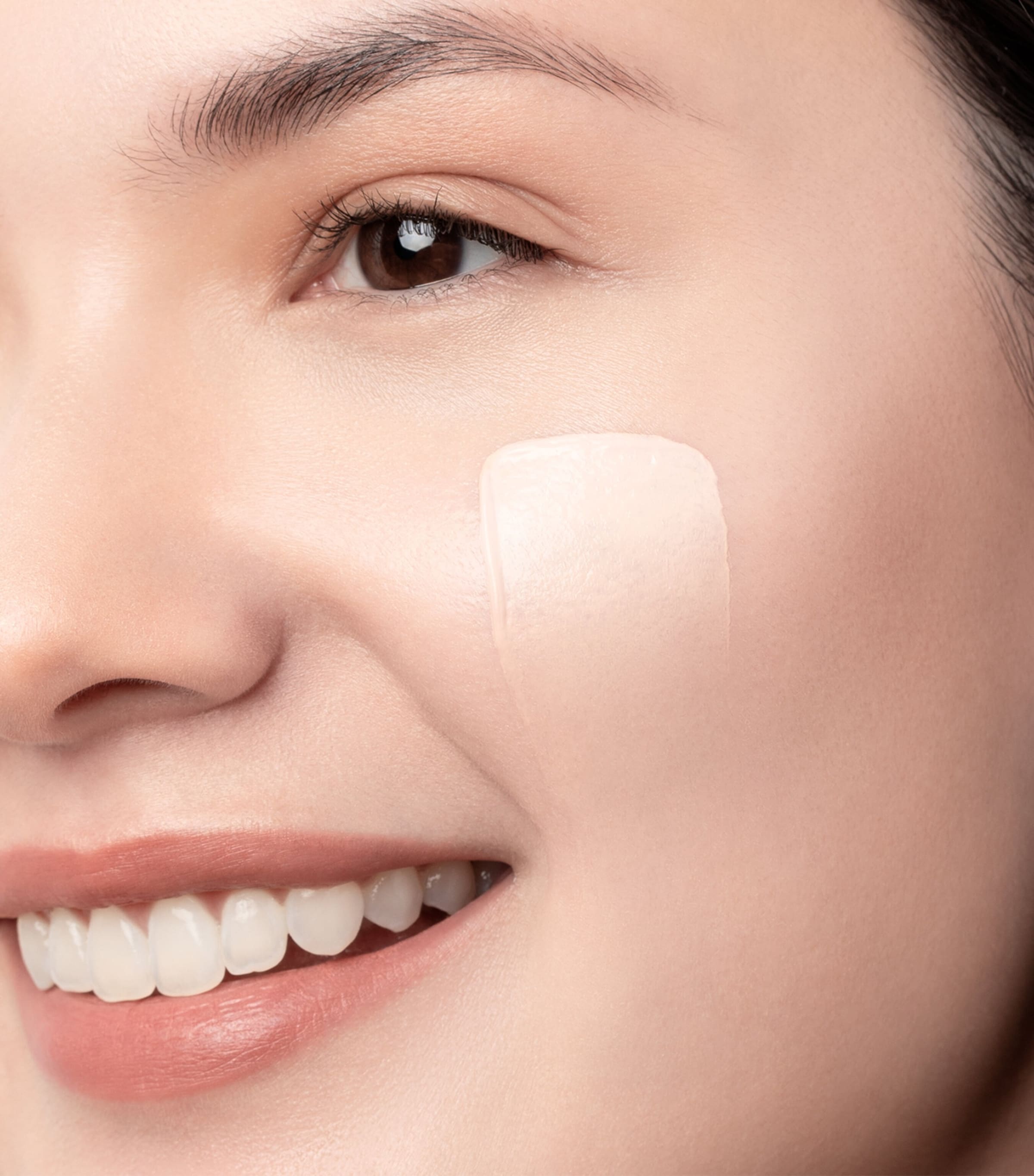 Just Skin Tinted Moisturiser SPF 15 OPALINE Image 3