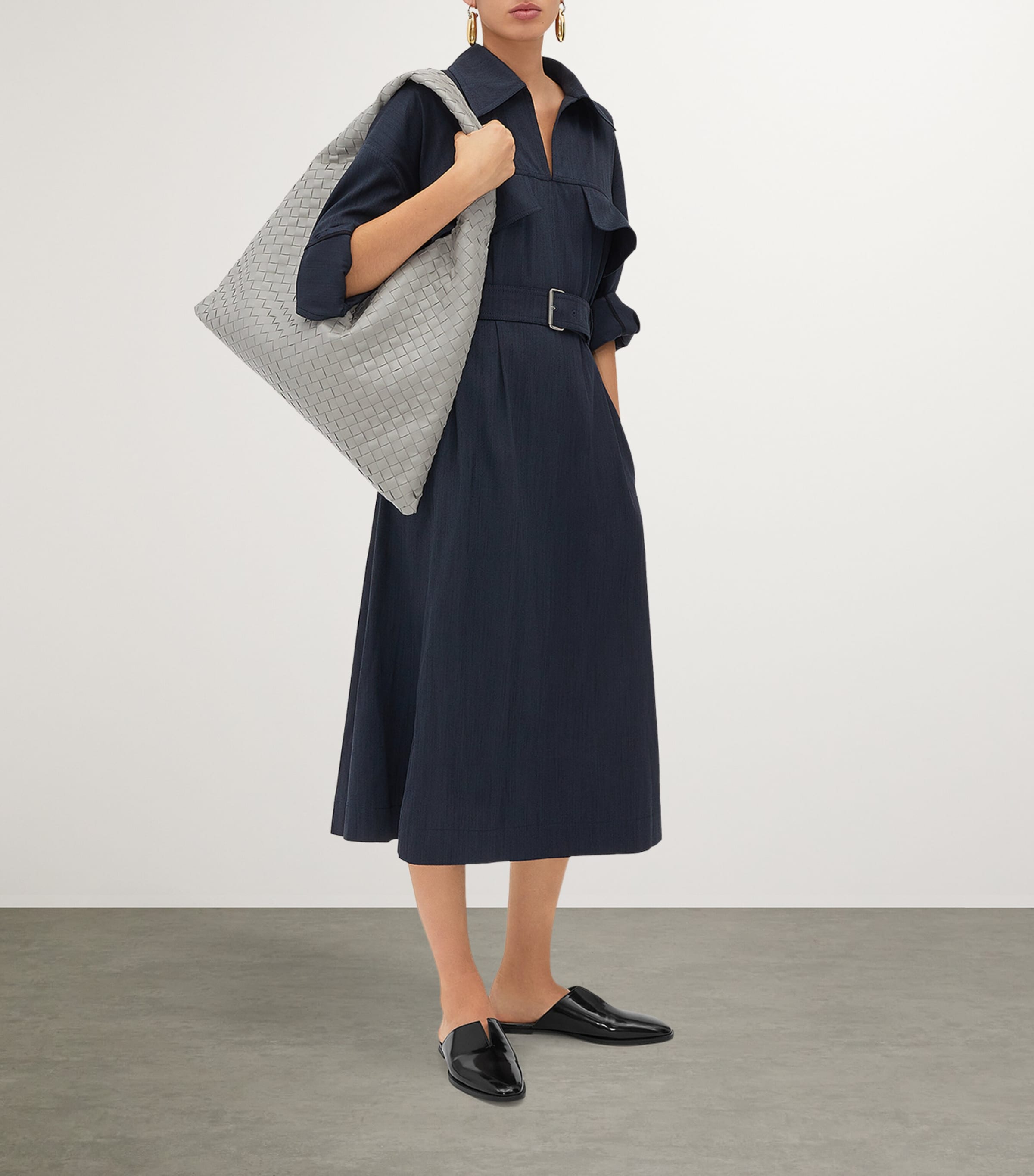 Large Calfskin Hop Shoulder Bag 1504 Image 2