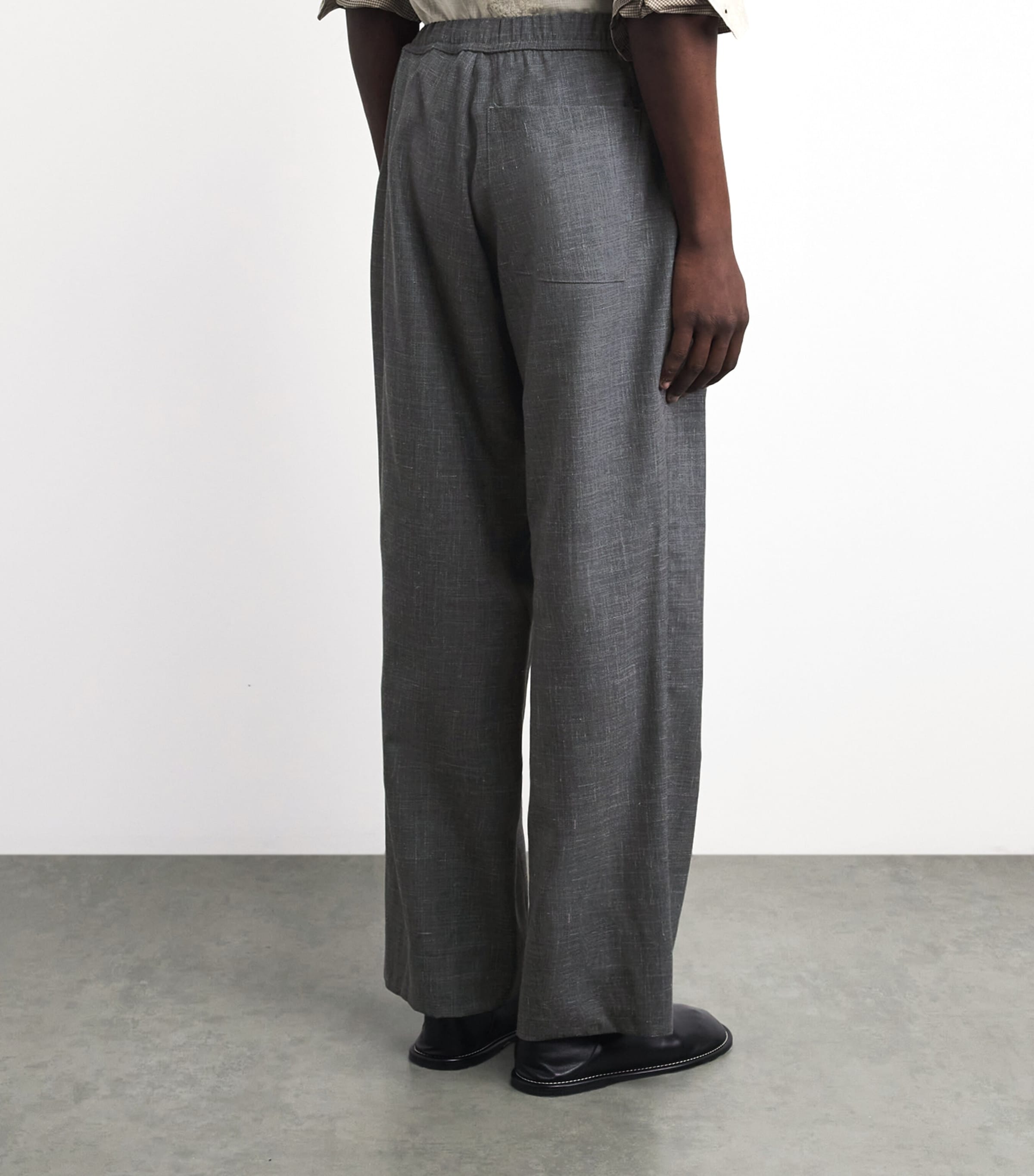 Officine Generale Mens Organic Cotton Drawstring Nilson Trousers Midgrey/ecru Image 5