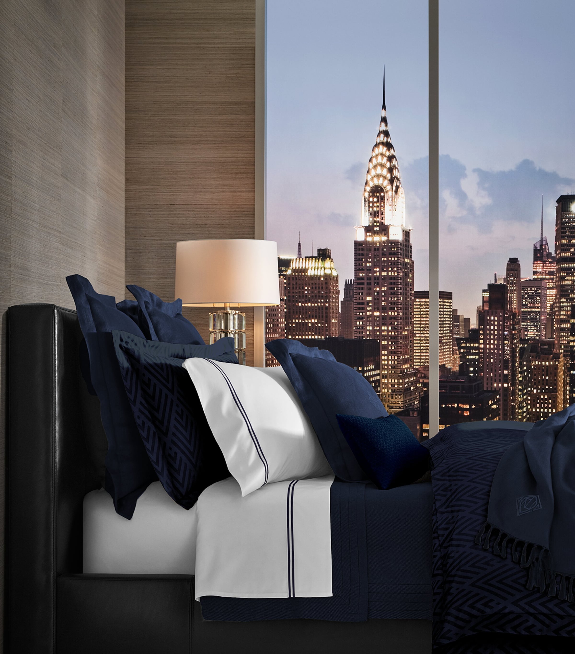 Polo Ralph Lauren Penthouse Navy Clayton Square Oxford Pillowcase In Navy