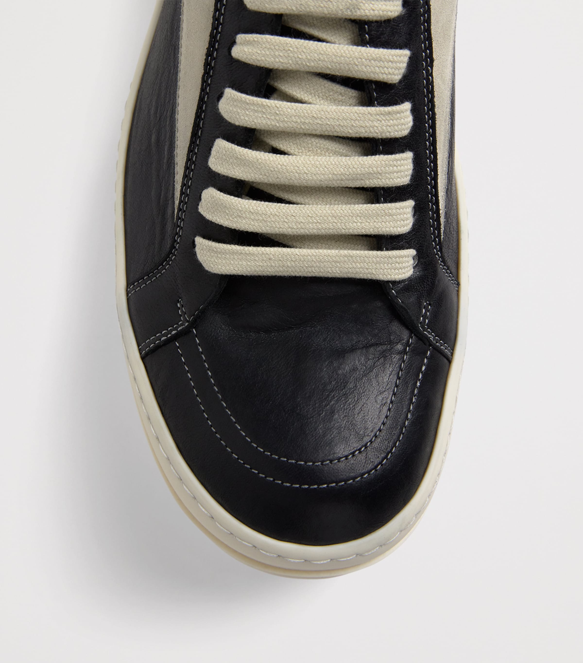 Tumbled Lambskin Vintage Low-Top Sneakers BLACK/MILK/MILK/ 911 Image 5