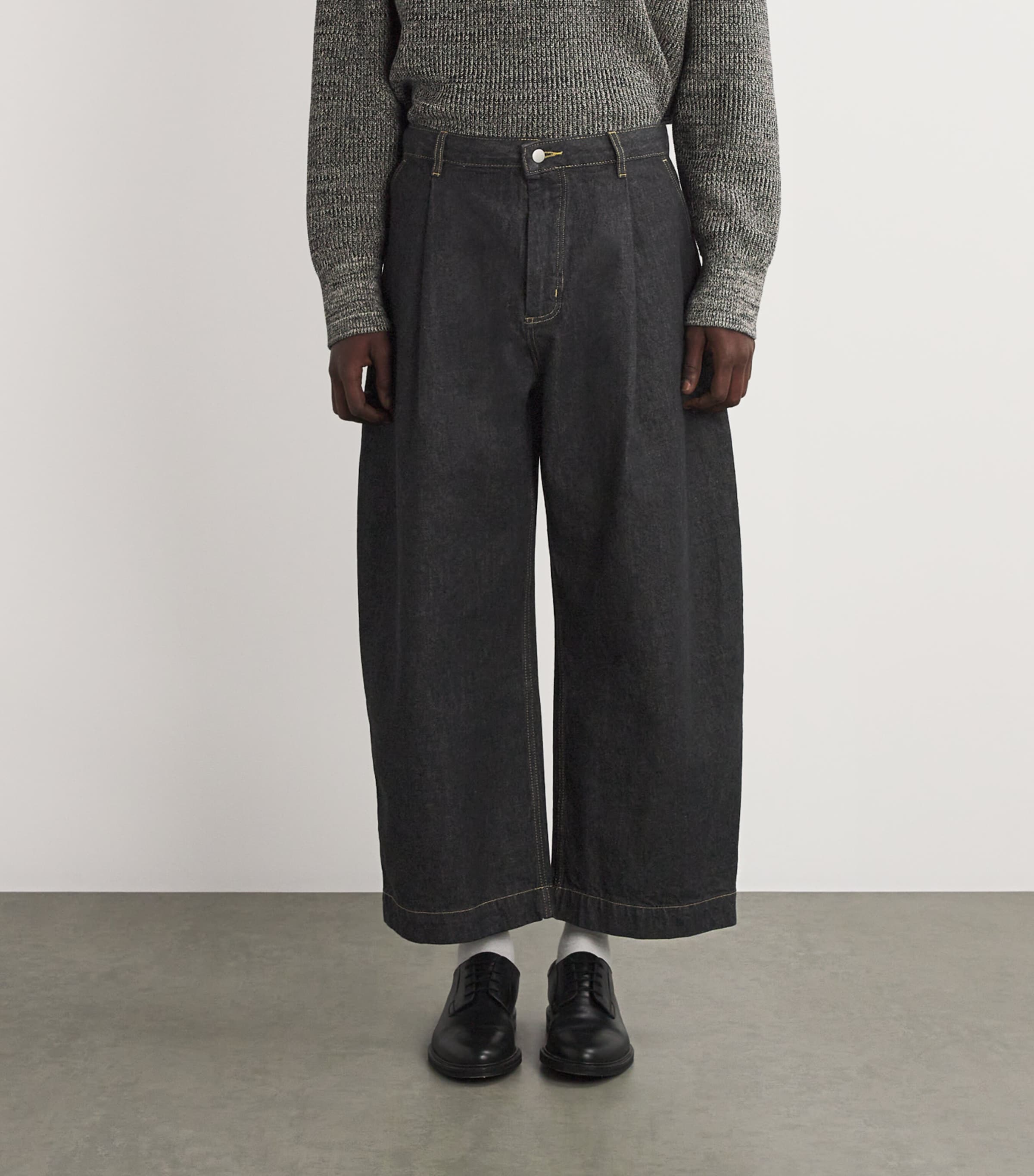 Studio Nicholson Mens Pleated Bridges Wide-Leg Jeans Black Image 3