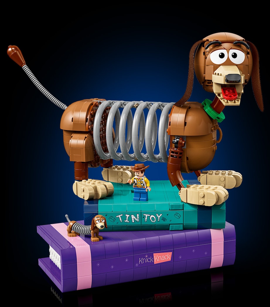 Lego Disney and Pixar Toy Story Slinky Dog Bookends 43301 Image 6