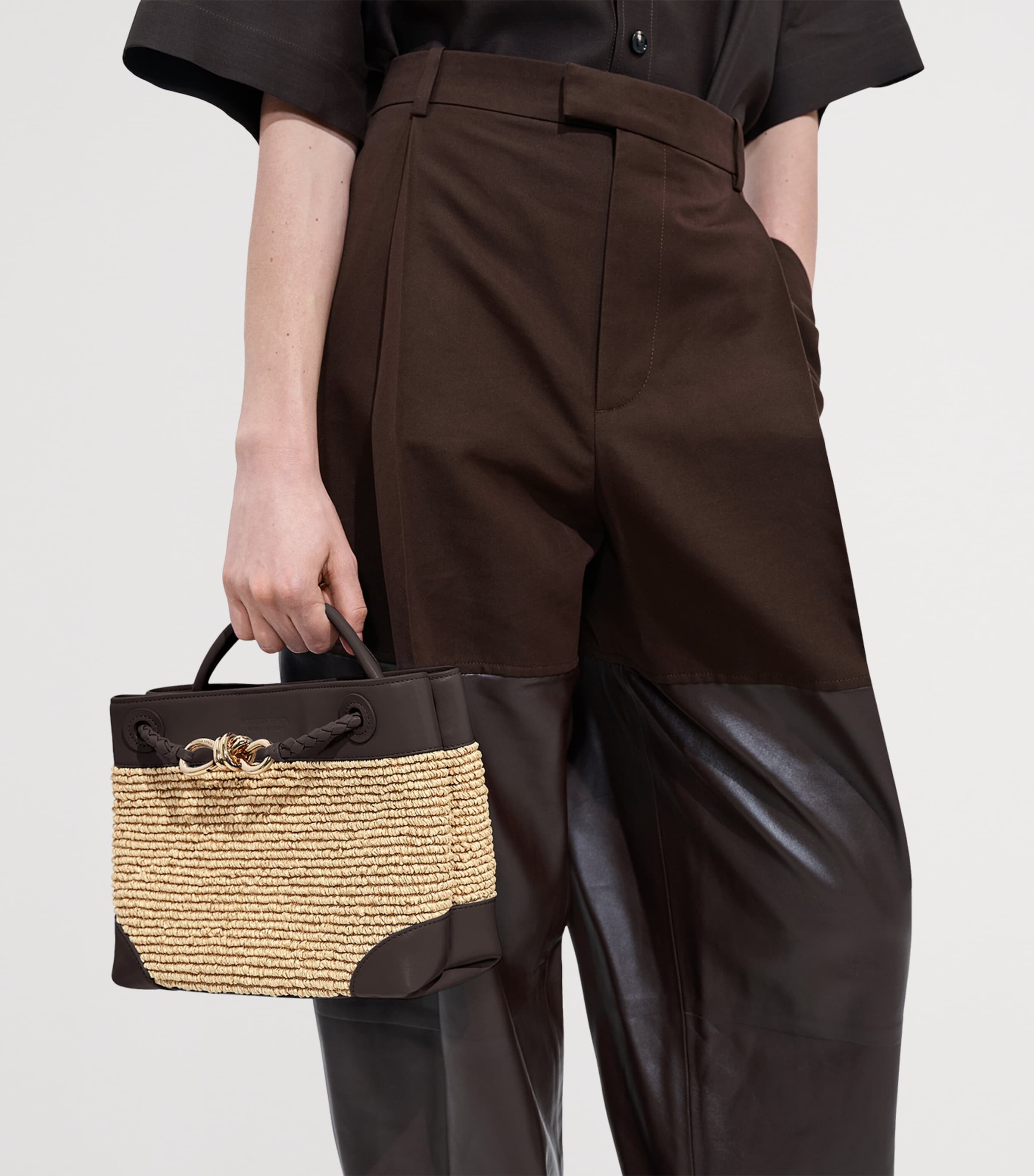 Bottega Veneta Small Raffia Andiamo Top-Handle Bag Image 3