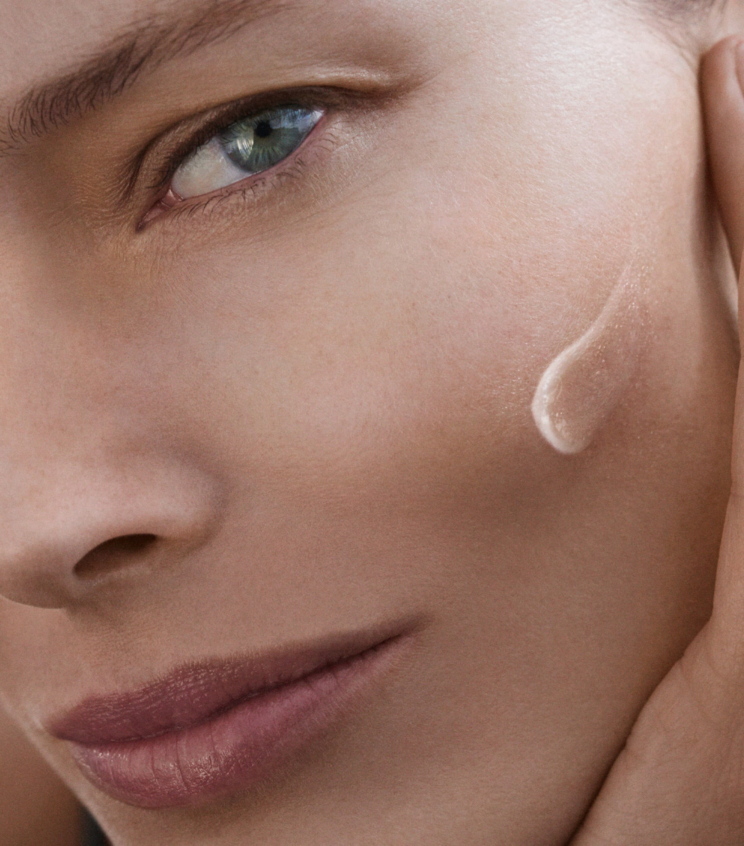 The Genaissance Collection Gift Set (Worth £2,045) NO COLOUR Image 7