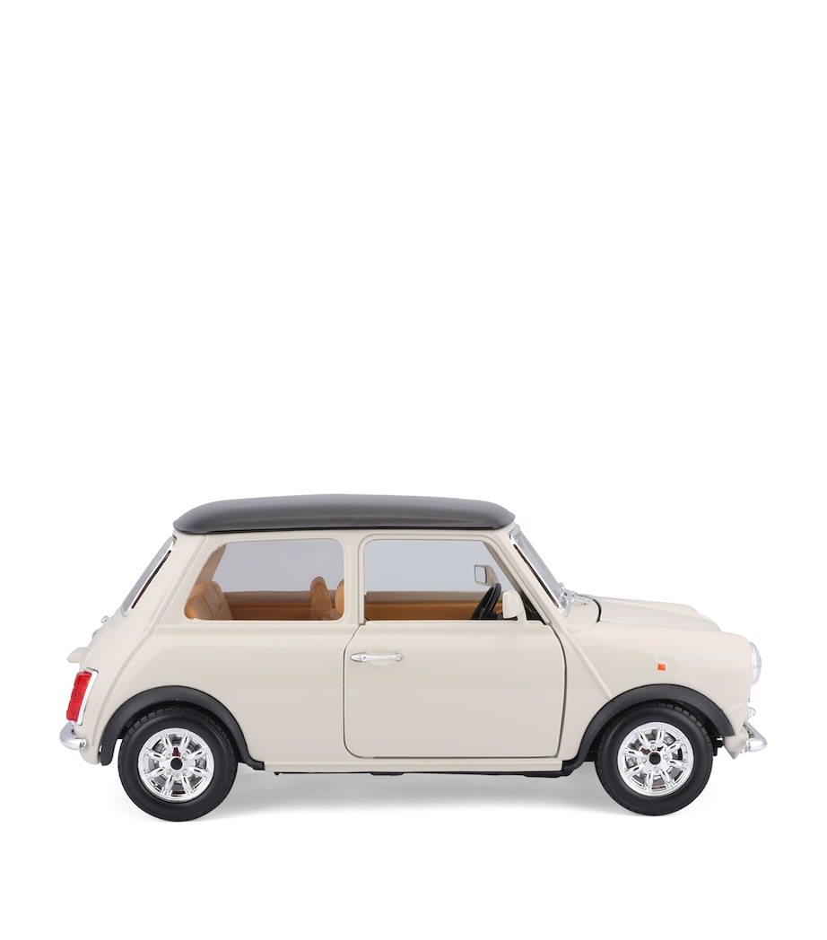 Bburago 1969 Mini Cooper 1:18 Model Image 7