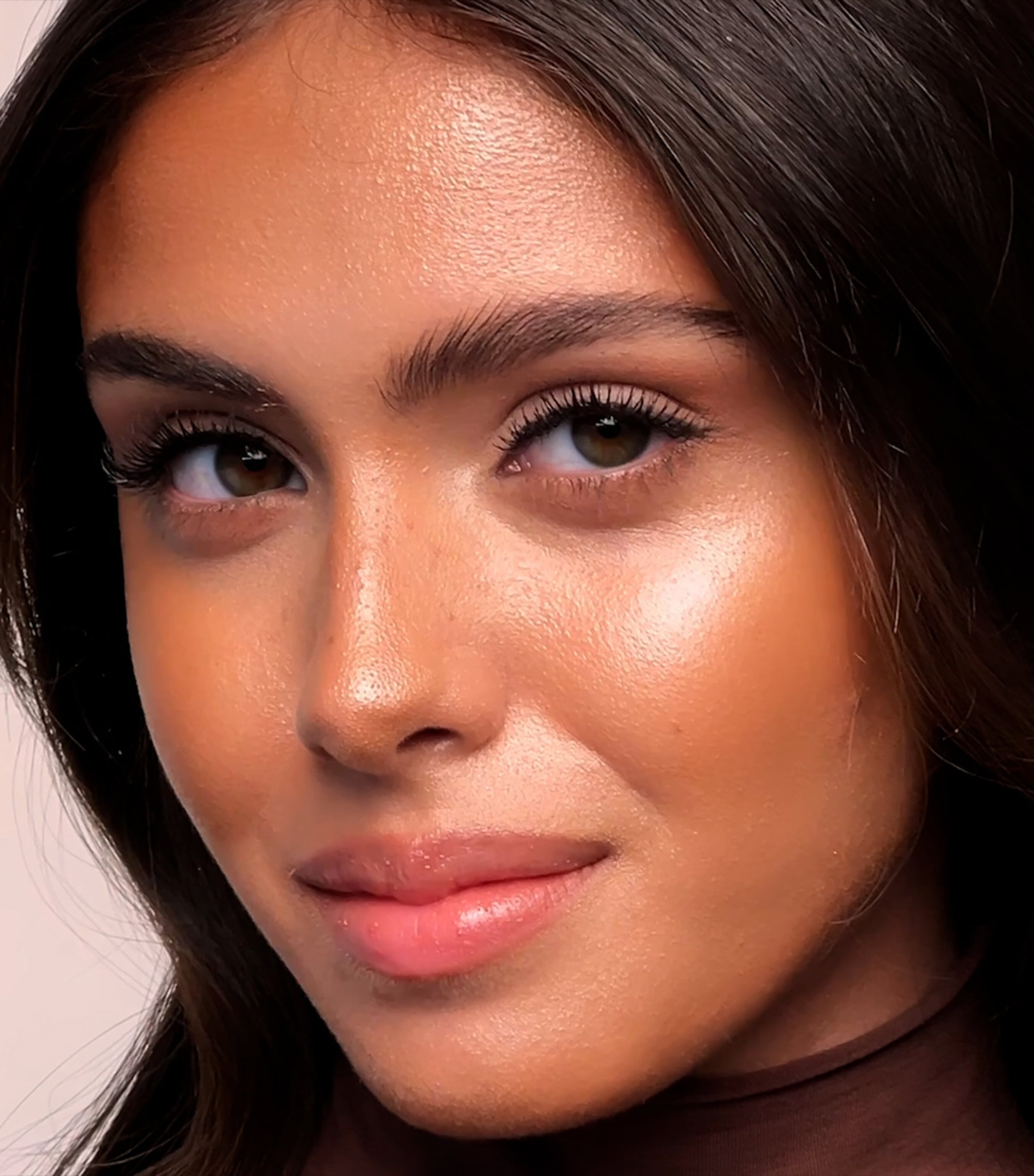 Unreal Skin Sheer Glow Tint 7 MEDIUM Image 2