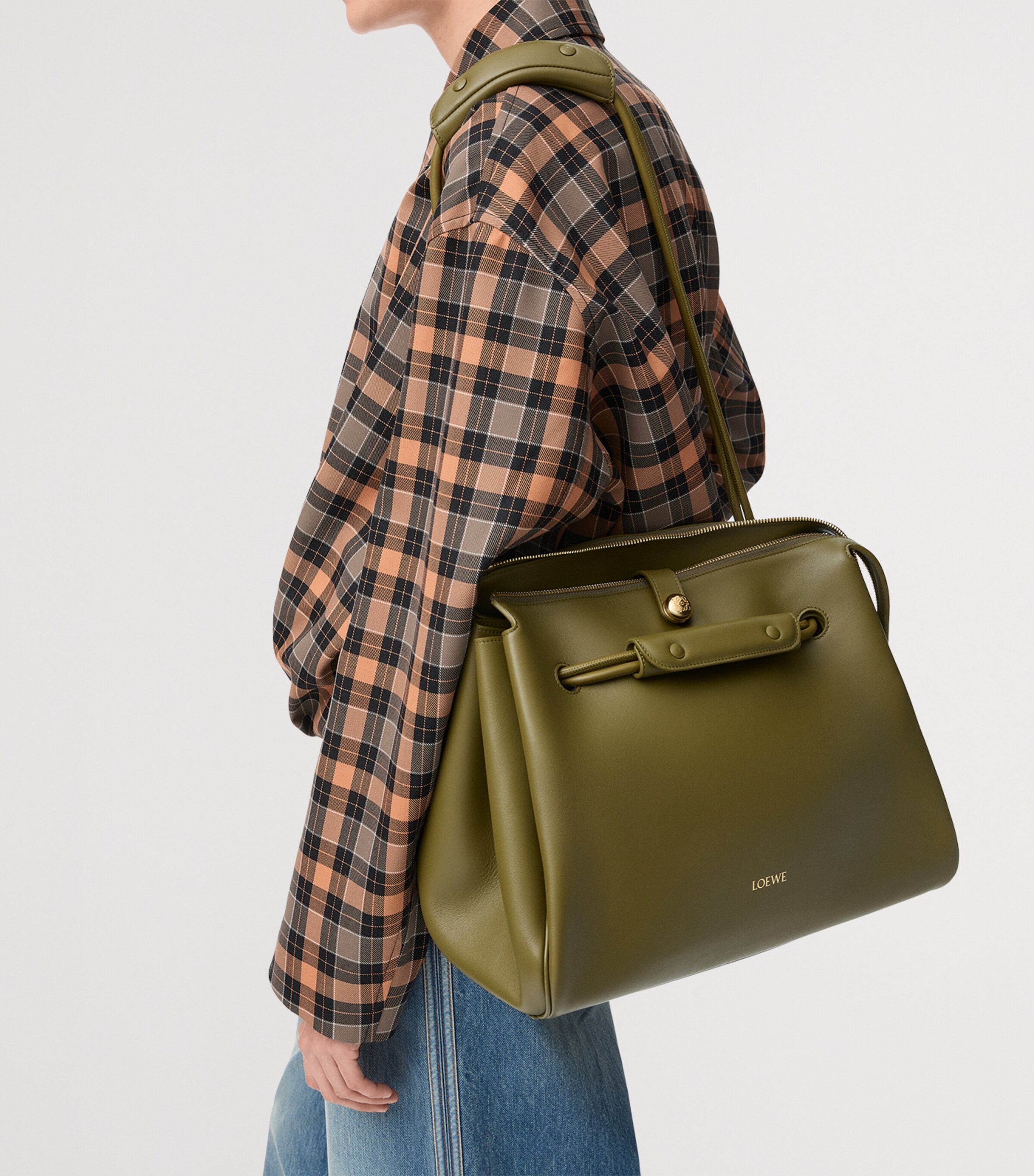 Large Leather Madrid Shoulder Bag OLIVE Image 16