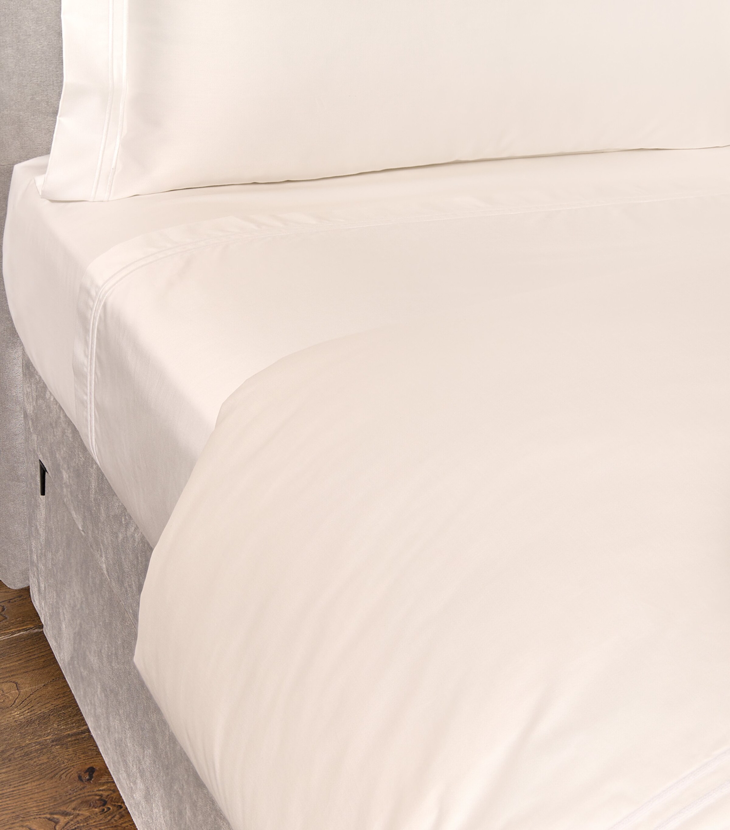 Harrods of London Brompton II Single Flat Sheet (180cm x 260cm) White Image 5
