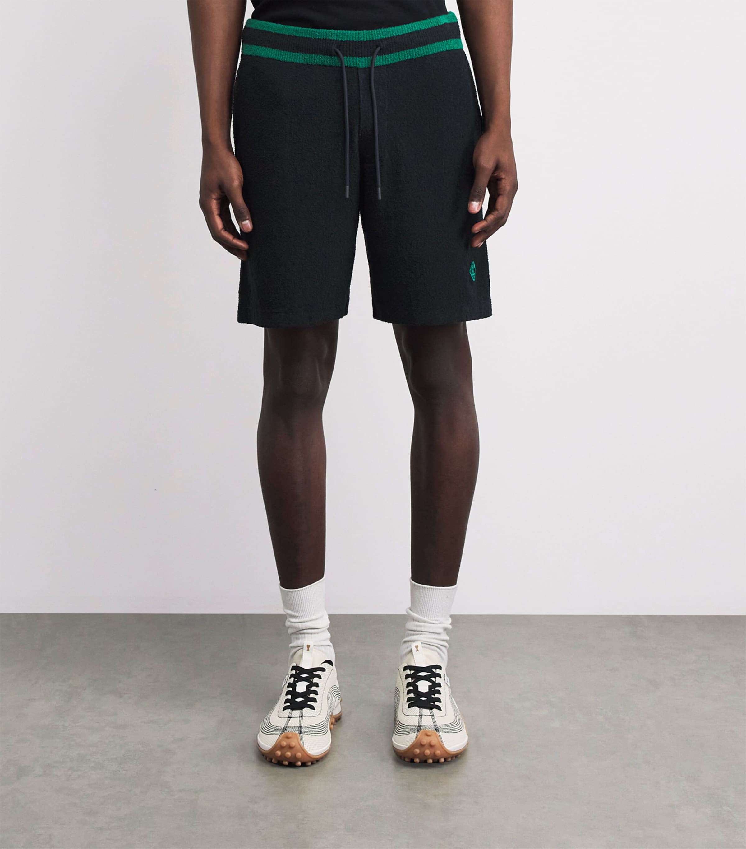 CHÉ Mens Bouclé Armas Shorts Dark Blue Image 4