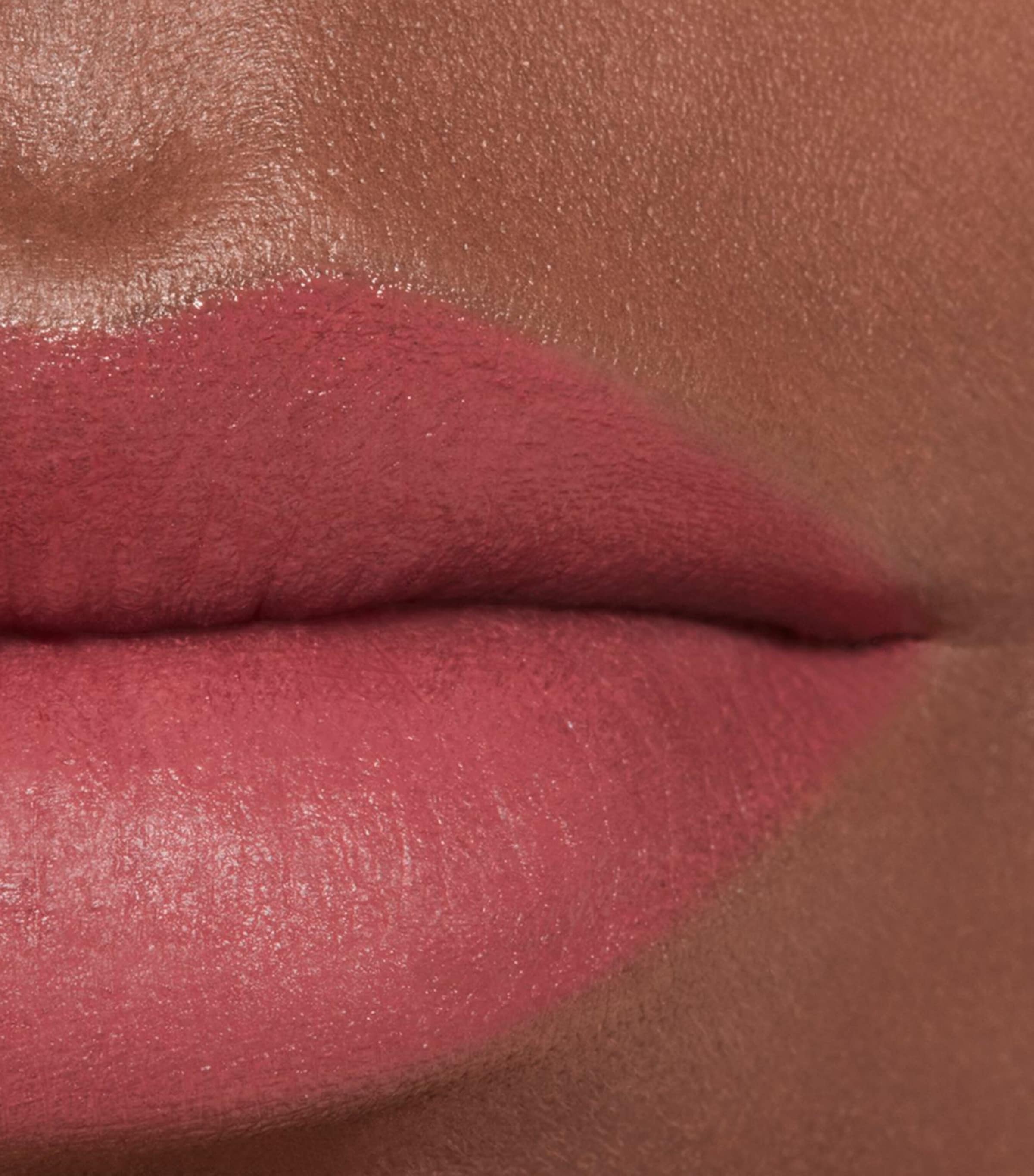 CHANEL ROUGE ALLURE VELVET LIMITED EDITION – Luminous Matte Lip Colour Image 4