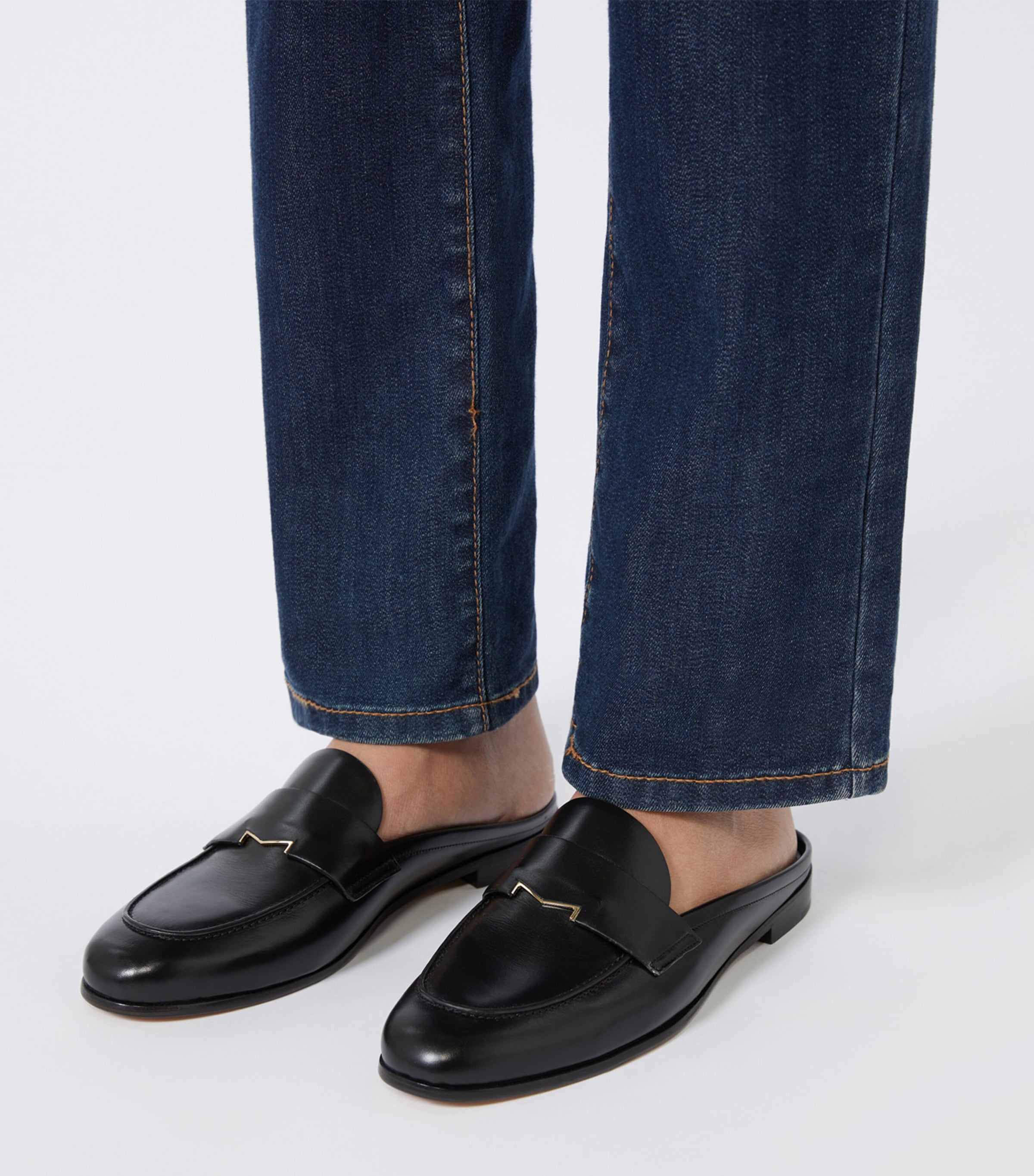 Max Mara Leather Logo-Hardware Mules Black Image 2
