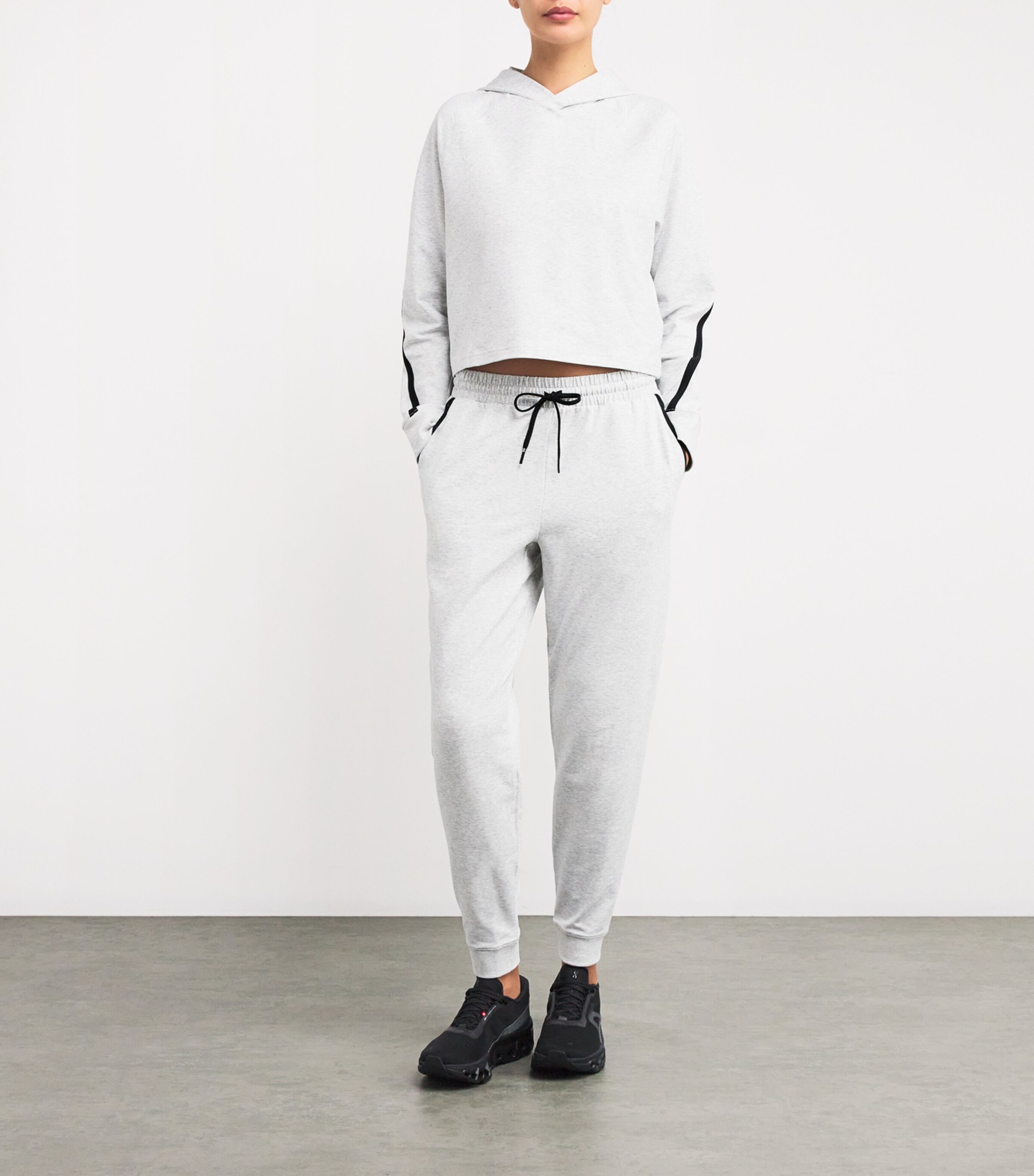 Studio Hoodie CRATER Image 2