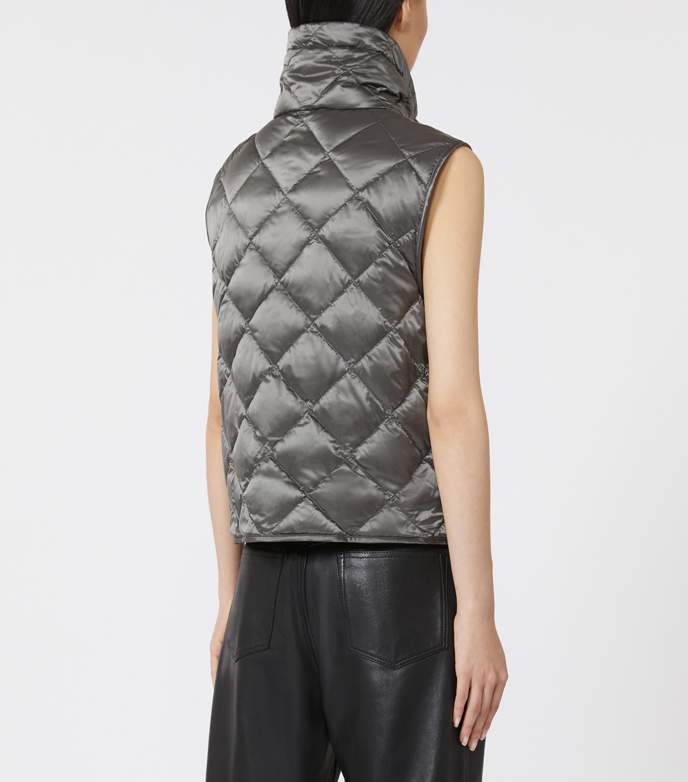 The Cube Down Gilet DARK GREY Image 3