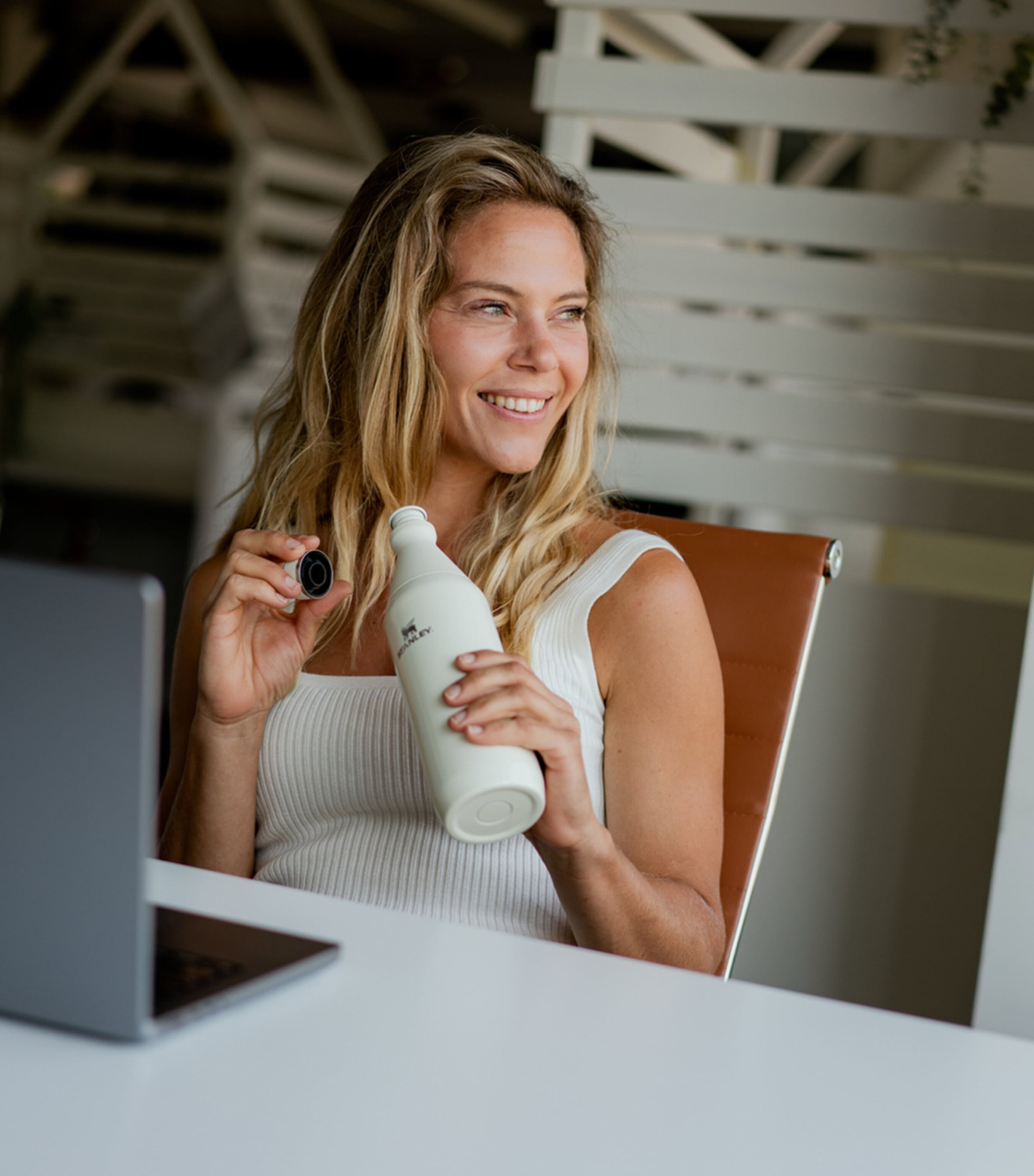 All Day Slim Bottle (0.6L) CREAM Image 2