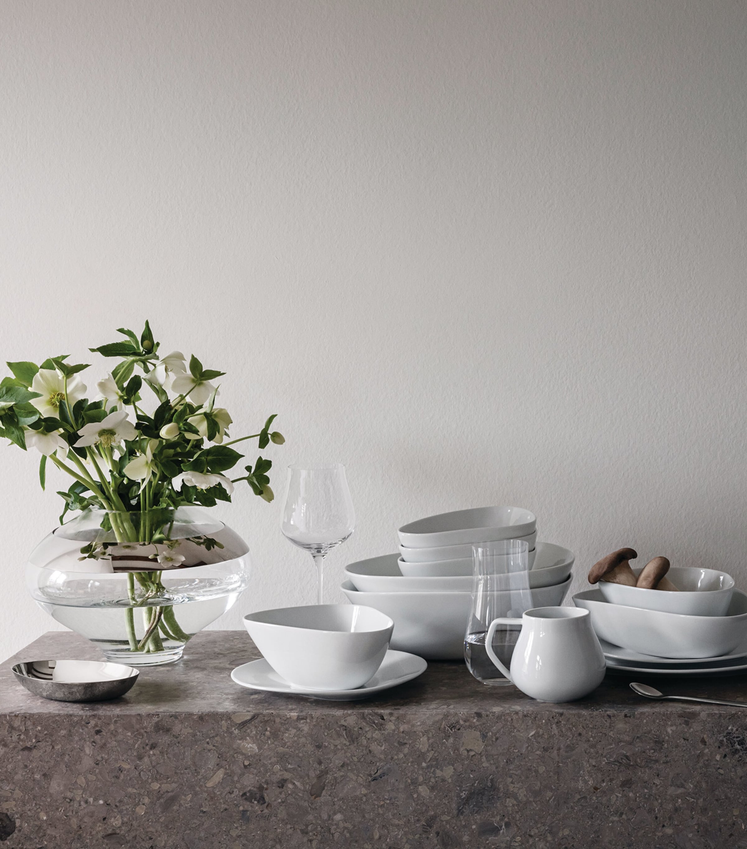 Porcelain Sky Serving Bowl (22.5cm) WHITE Image 3