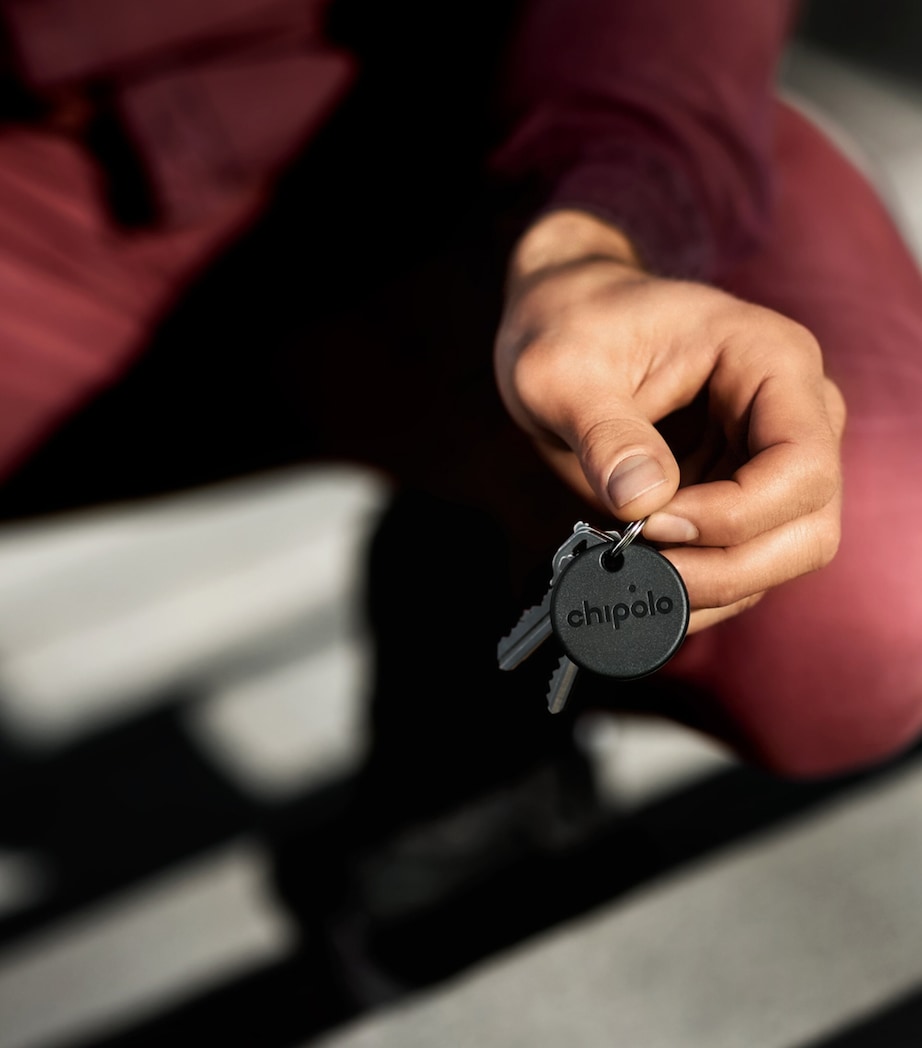 One Spot Tracker BLACK Image 6