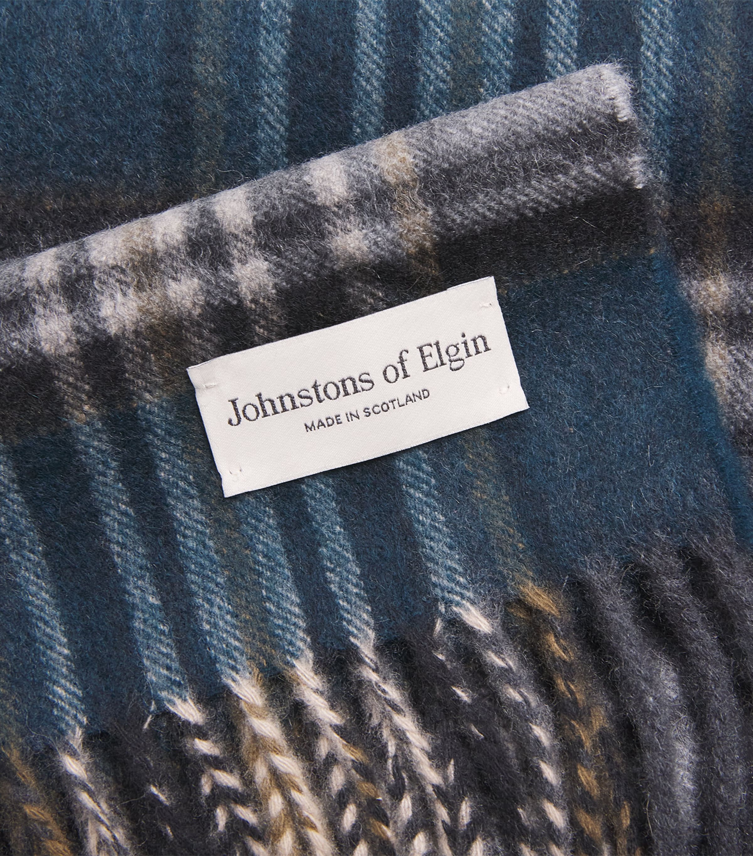 Johnstons Of Elgin Cashmere Tartan Scarf Green Image 4